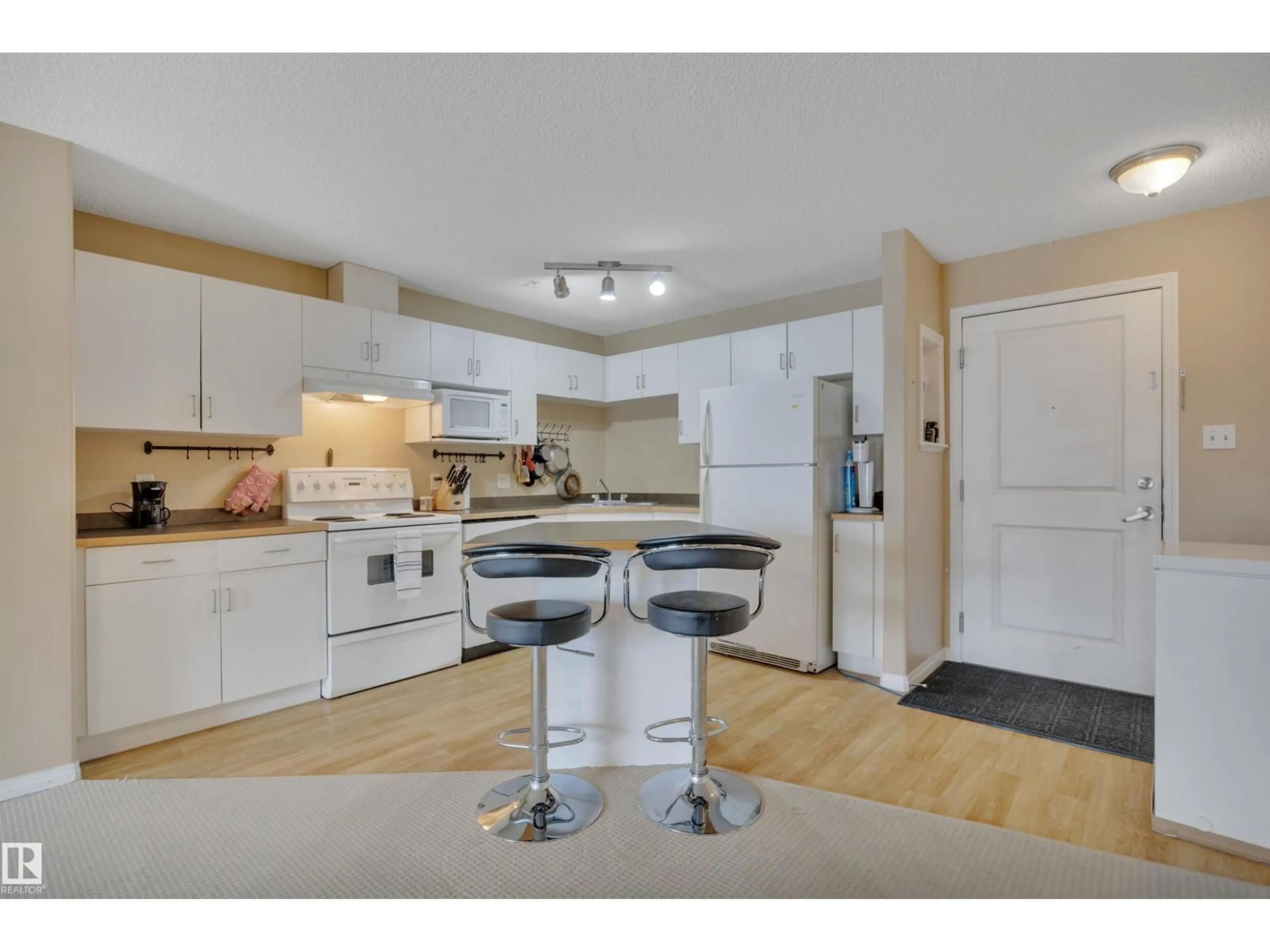 Unknown for #326 - 11325 83 ST, Edmonton Alberta T5B4W5