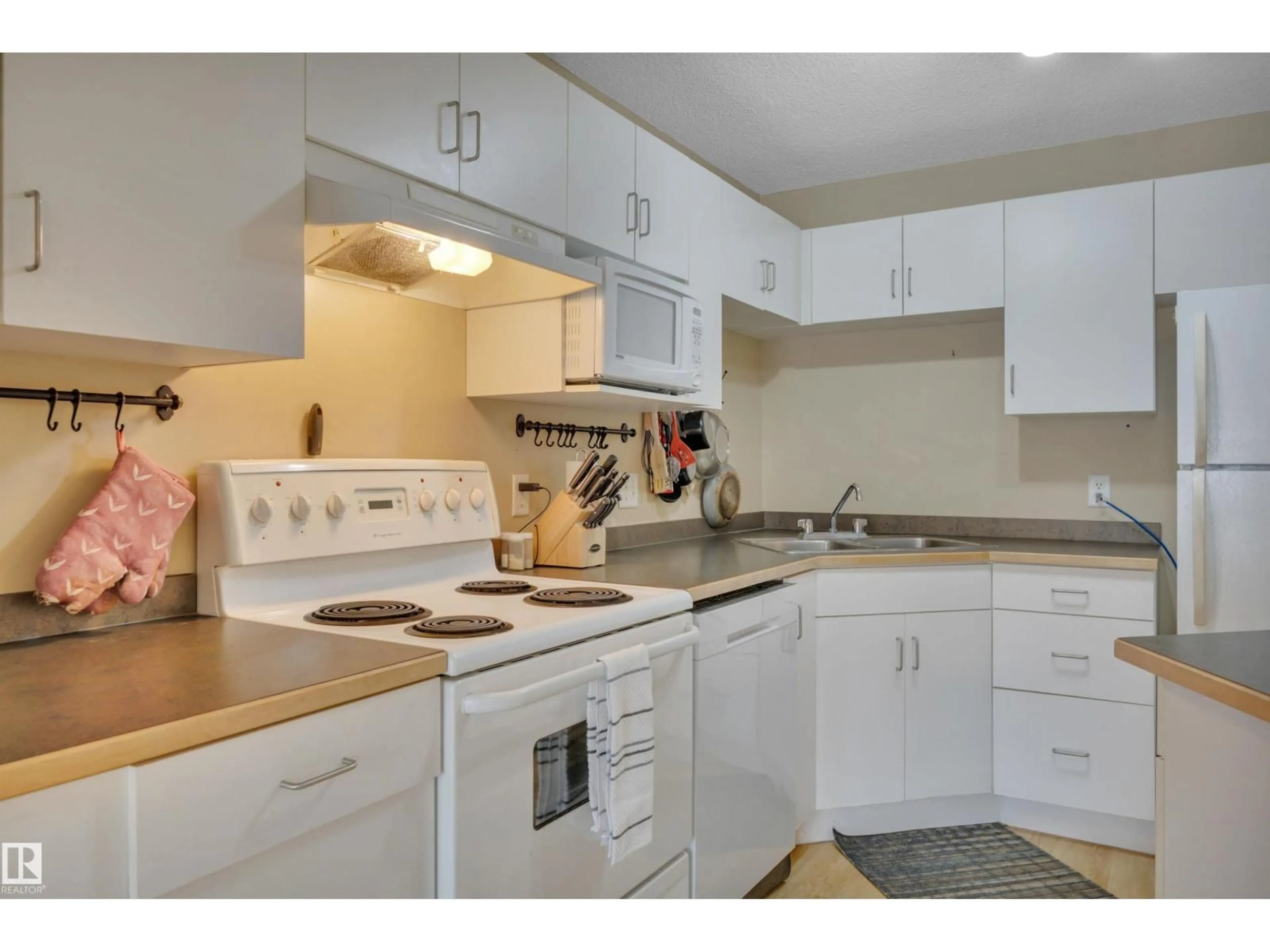 Unknown for #326 - 11325 83 ST, Edmonton Alberta T5B4W5