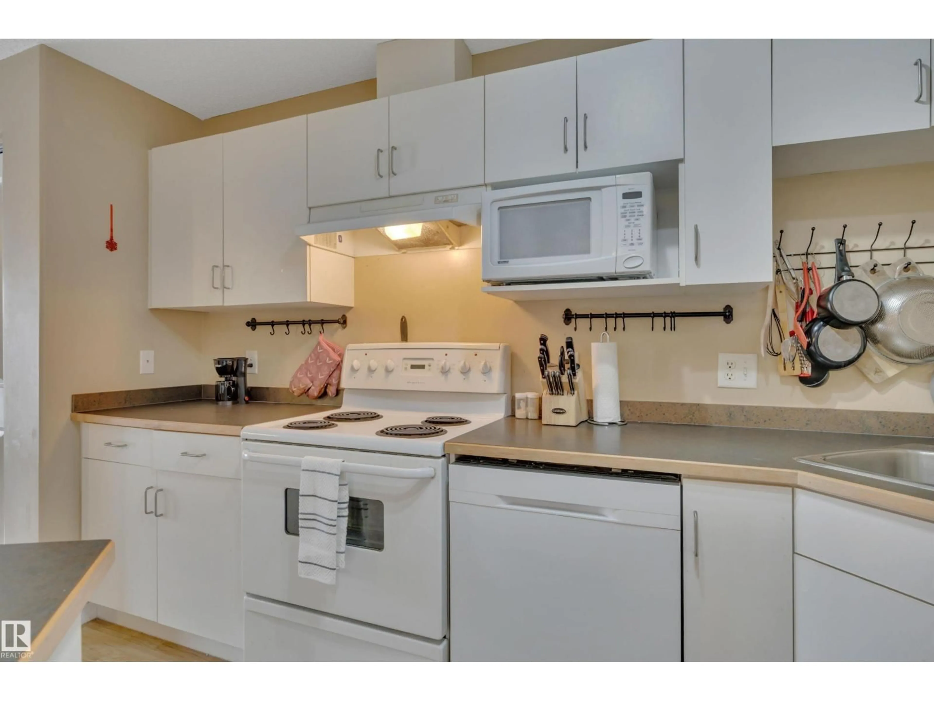 Unknown for #326 - 11325 83 ST, Edmonton Alberta T5B4W5