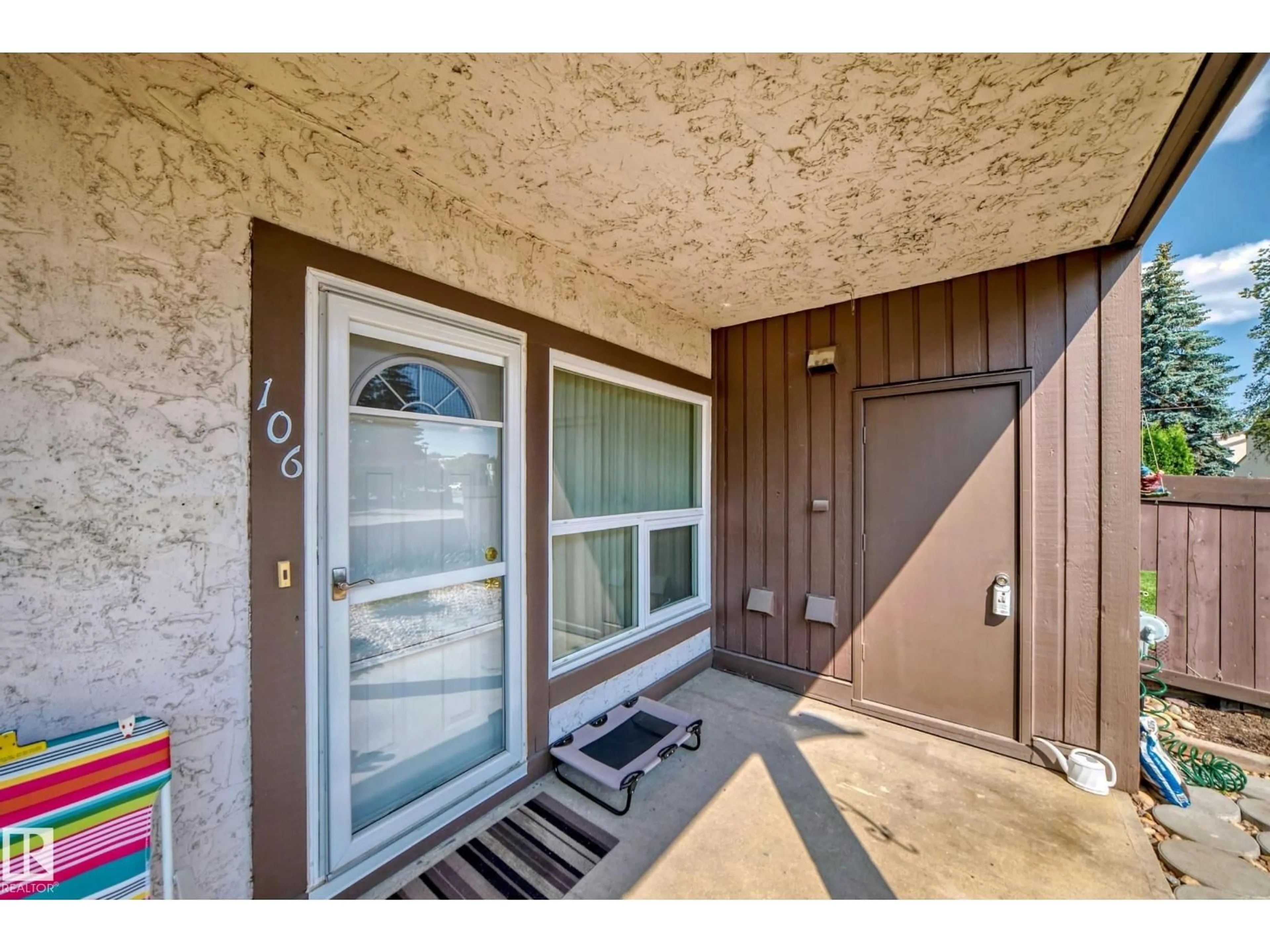 Unknown for 106 SURREY GARDENS GD, Edmonton Alberta T5T1Z3