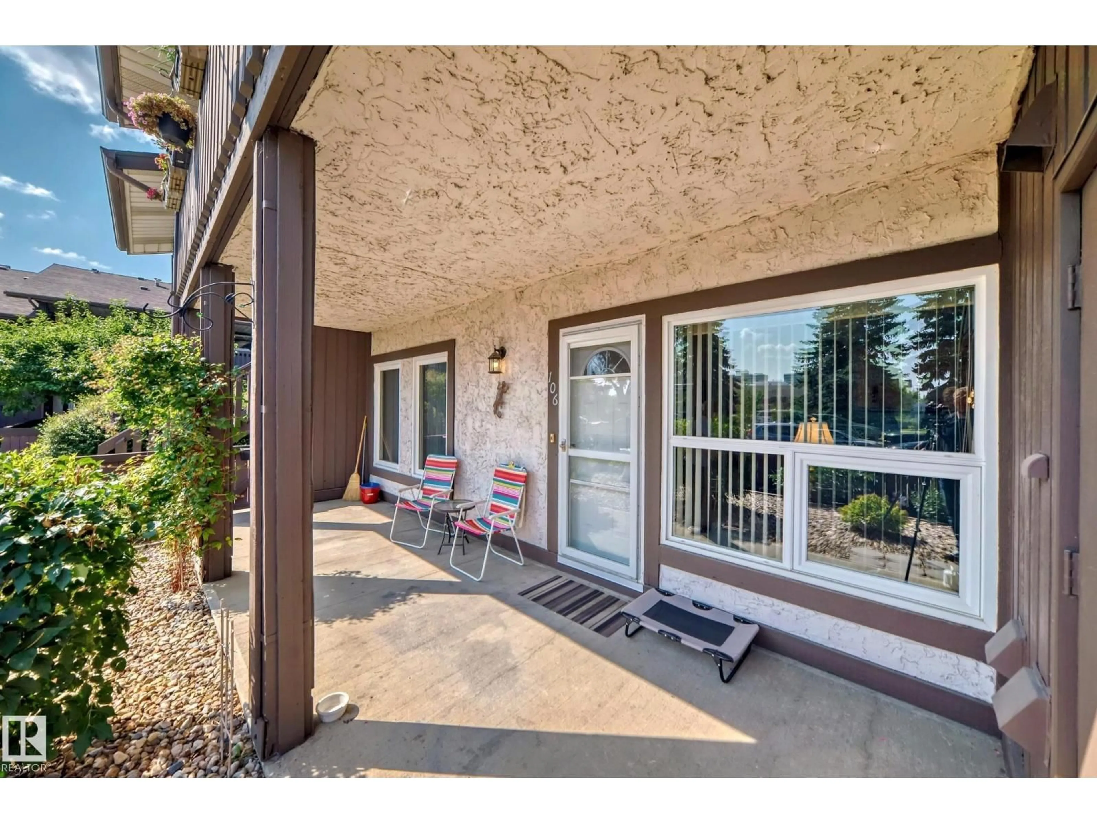 Unknown for 106 SURREY GARDENS GD, Edmonton Alberta T5T1Z3