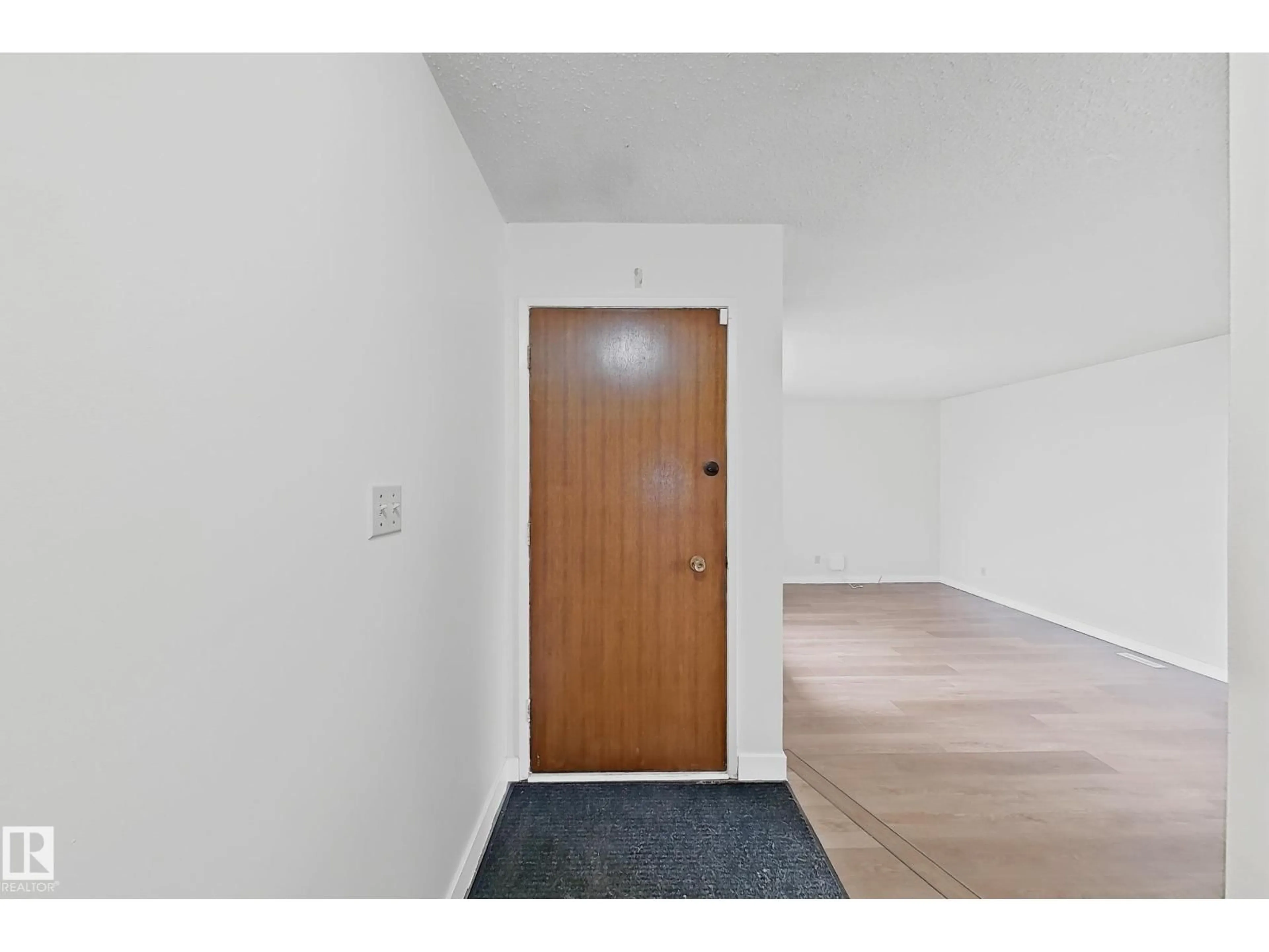 Unknown for NW - 1731 51 ST, Edmonton Alberta T6L1K1