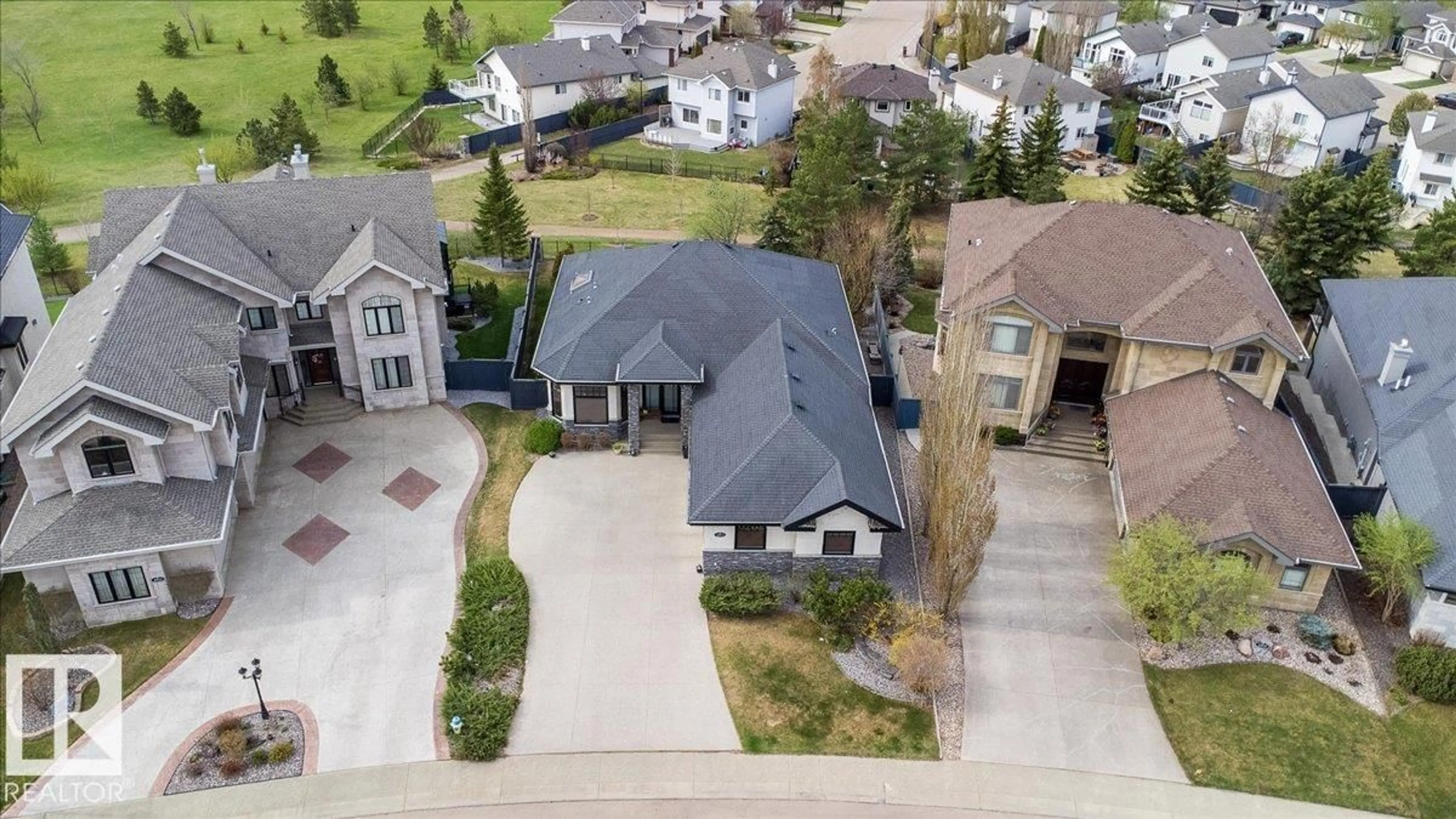 A pic from outside/outdoor area/front of a property/back of a property/a pic from drone, street for 2413 TEGLER GREEN, Edmonton Alberta T6R3K2