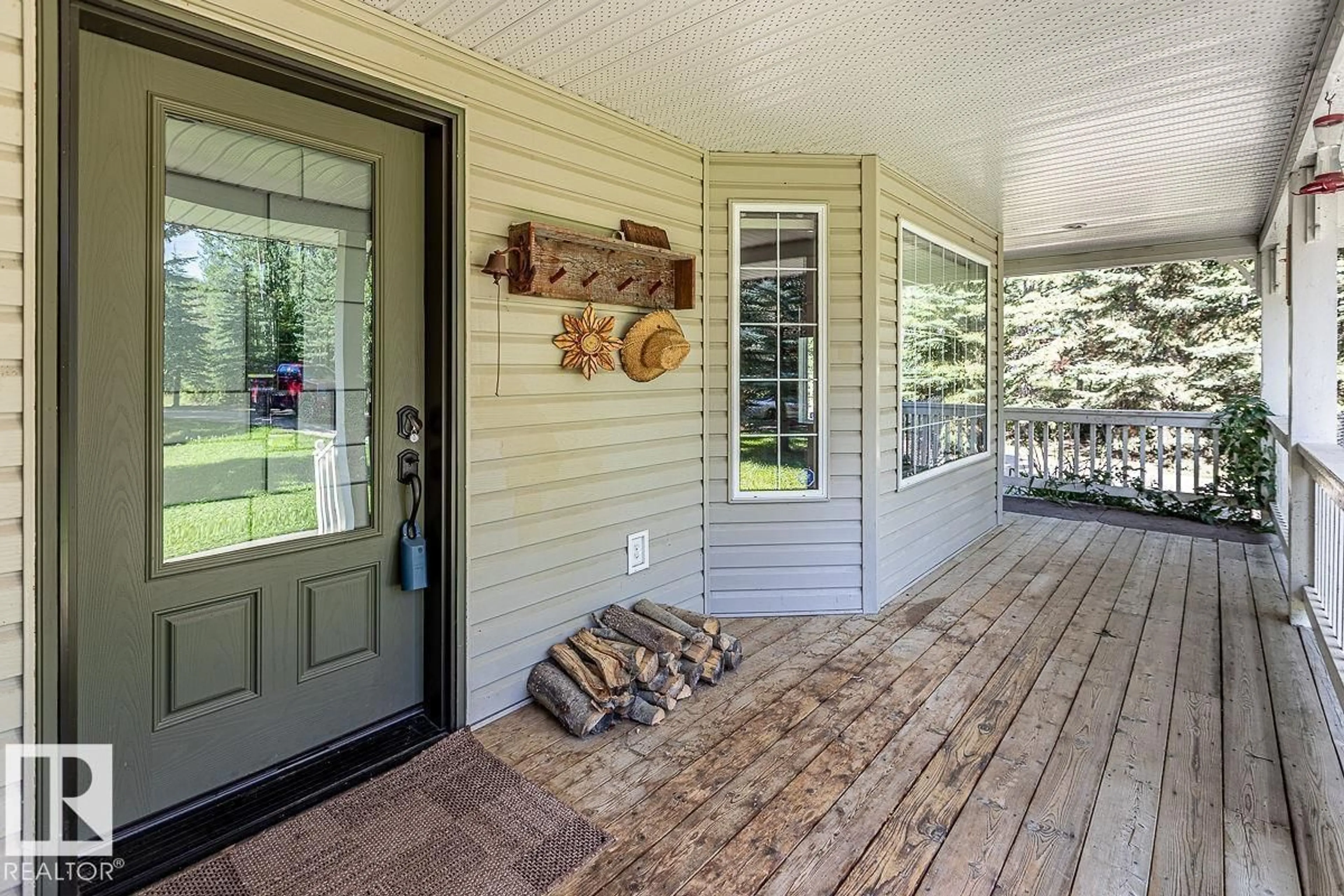 Indoor entryway for B59 COTTAGE CR, Rural Leduc County Alberta T0C2C0