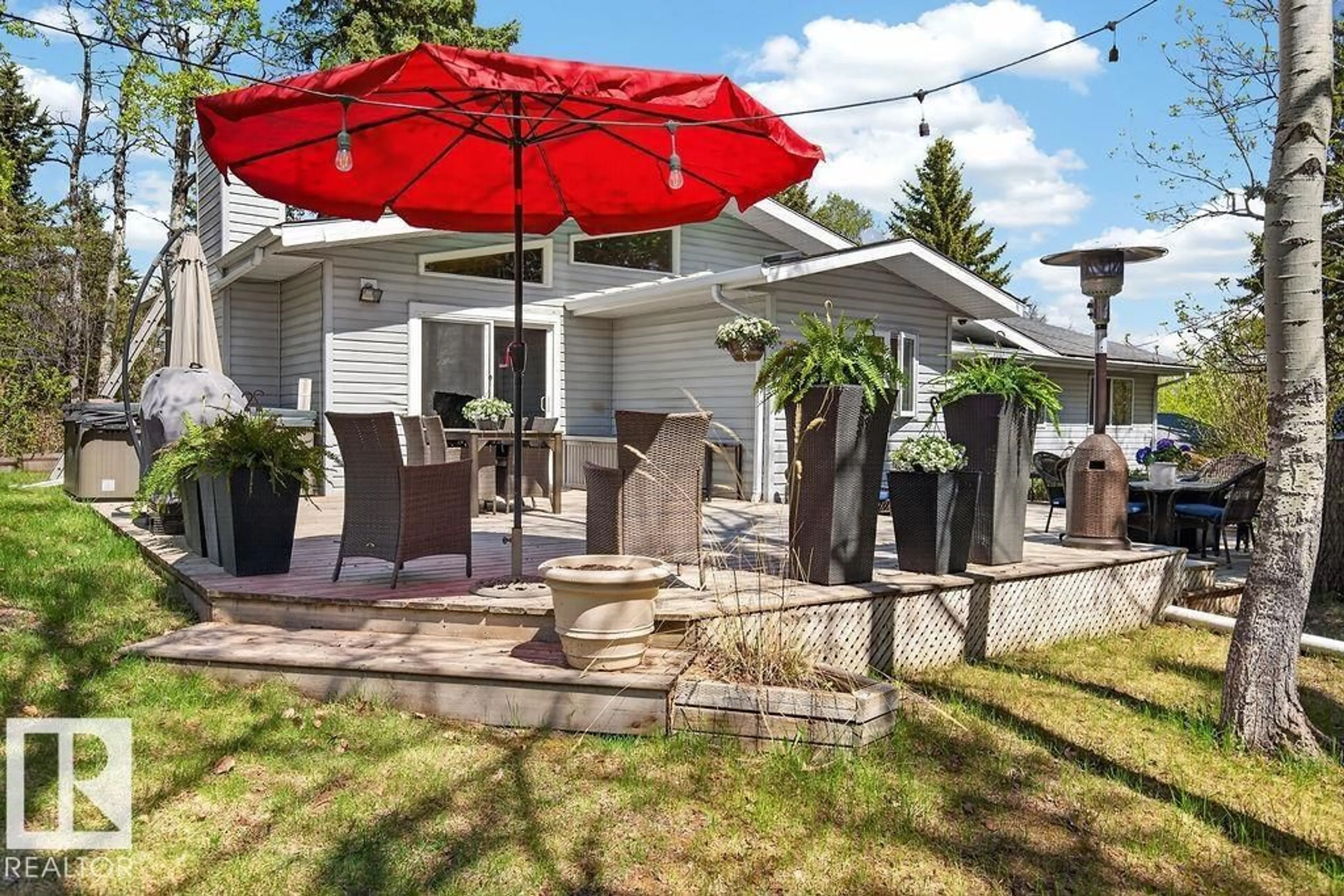 Patio, street for 49 52257 RGE ROAD 231, Rural Strathcona County Alberta T8B1A7