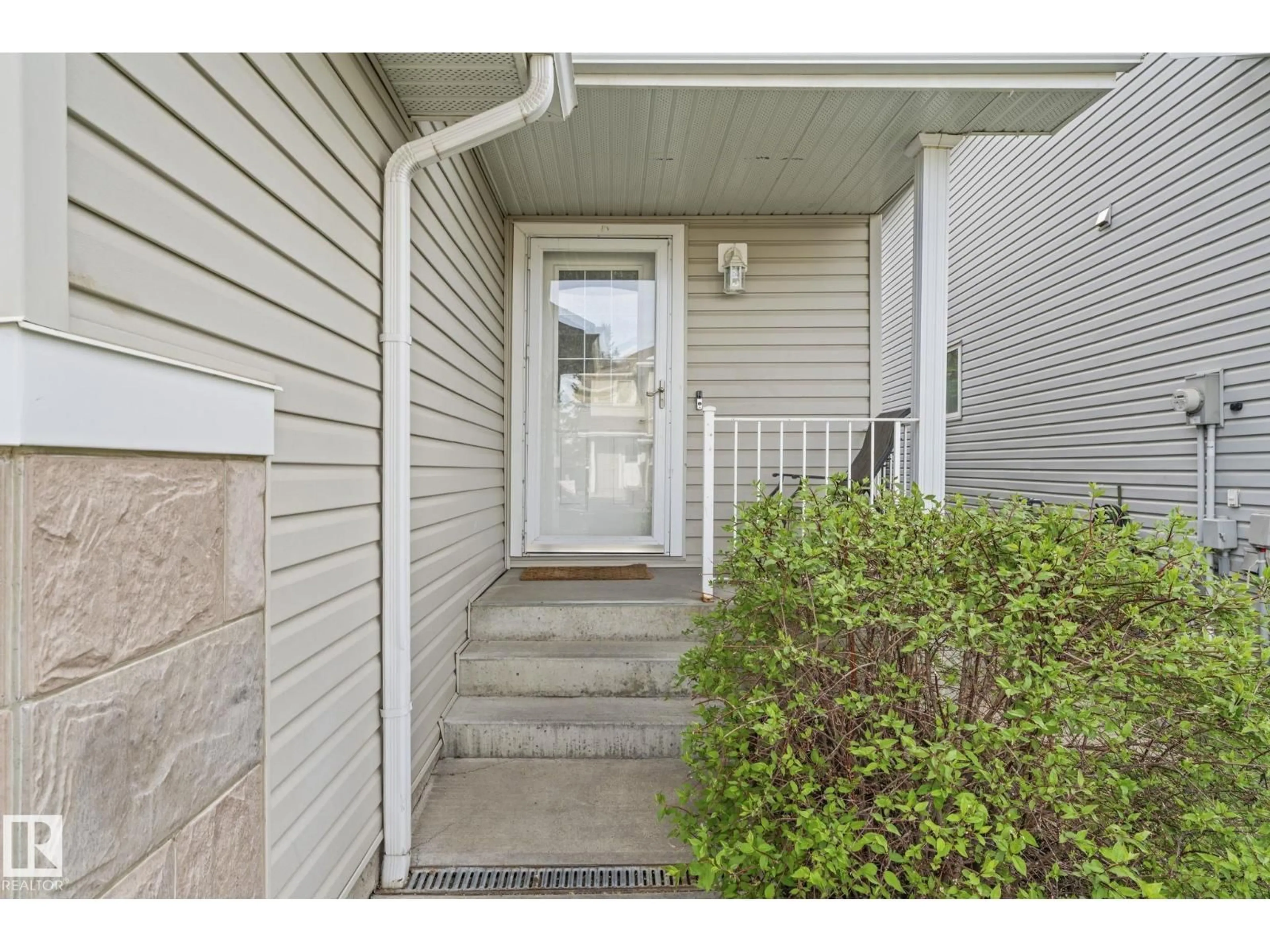 Indoor entryway for #97 - 2021 GRANTHAM CO, Edmonton Alberta T5T6V7