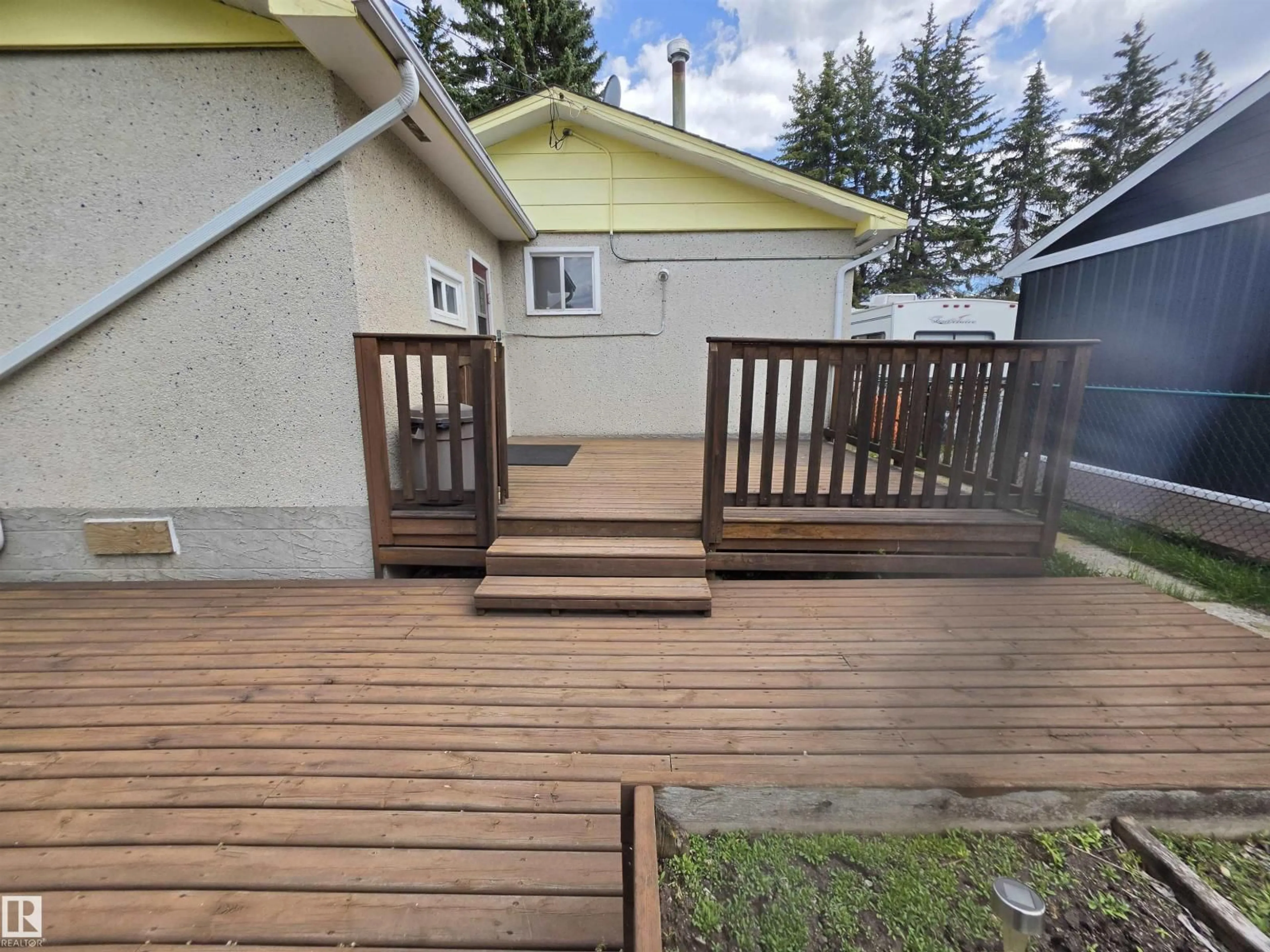 Patio, street for 4512 45 AV, Rural Lac Ste. Anne County Alberta T0E0A0