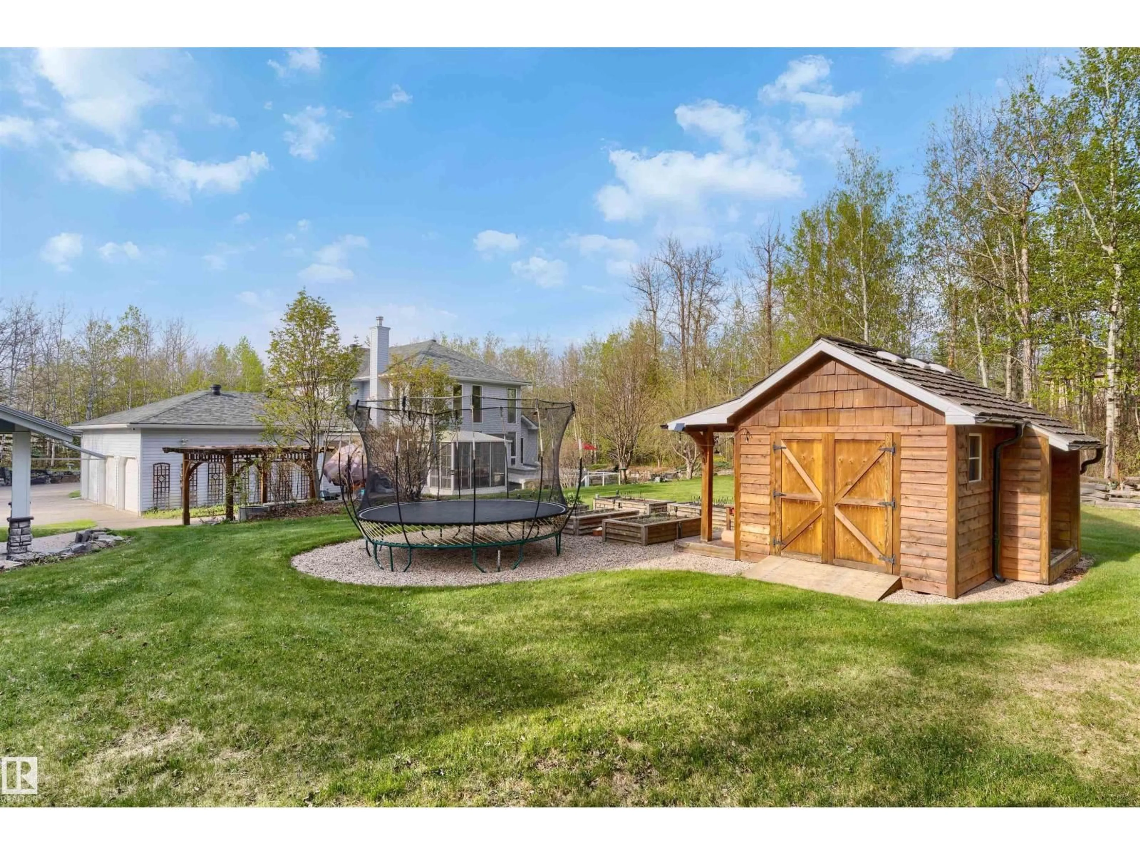 Shed for 25 - 52147 RGE ROAD 231, Rural Strathcona County Alberta T8B1A4