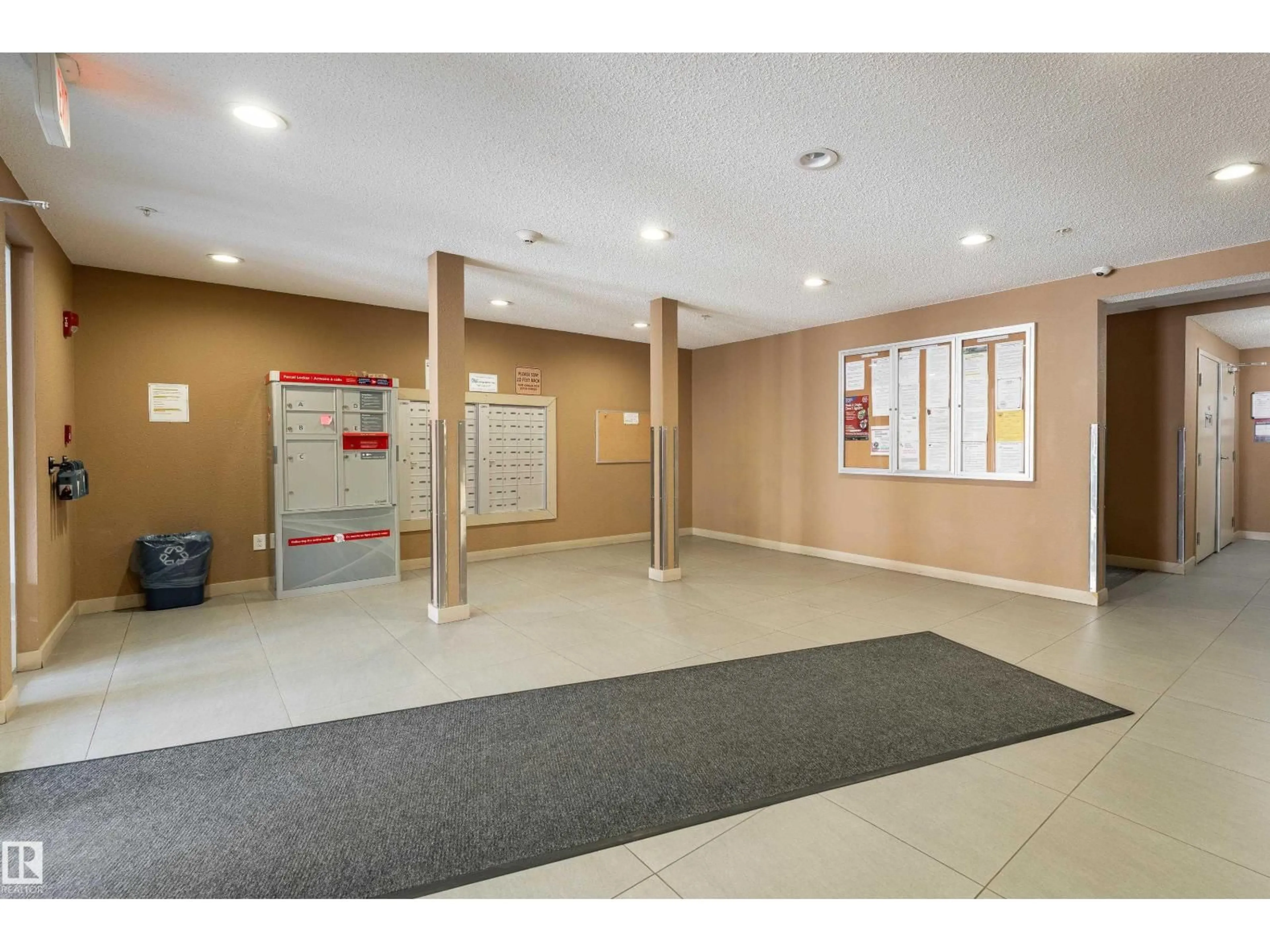 Indoor foyer for 401 - 1080 MCCONACHIE BV, Edmonton Alberta T5Y0X2