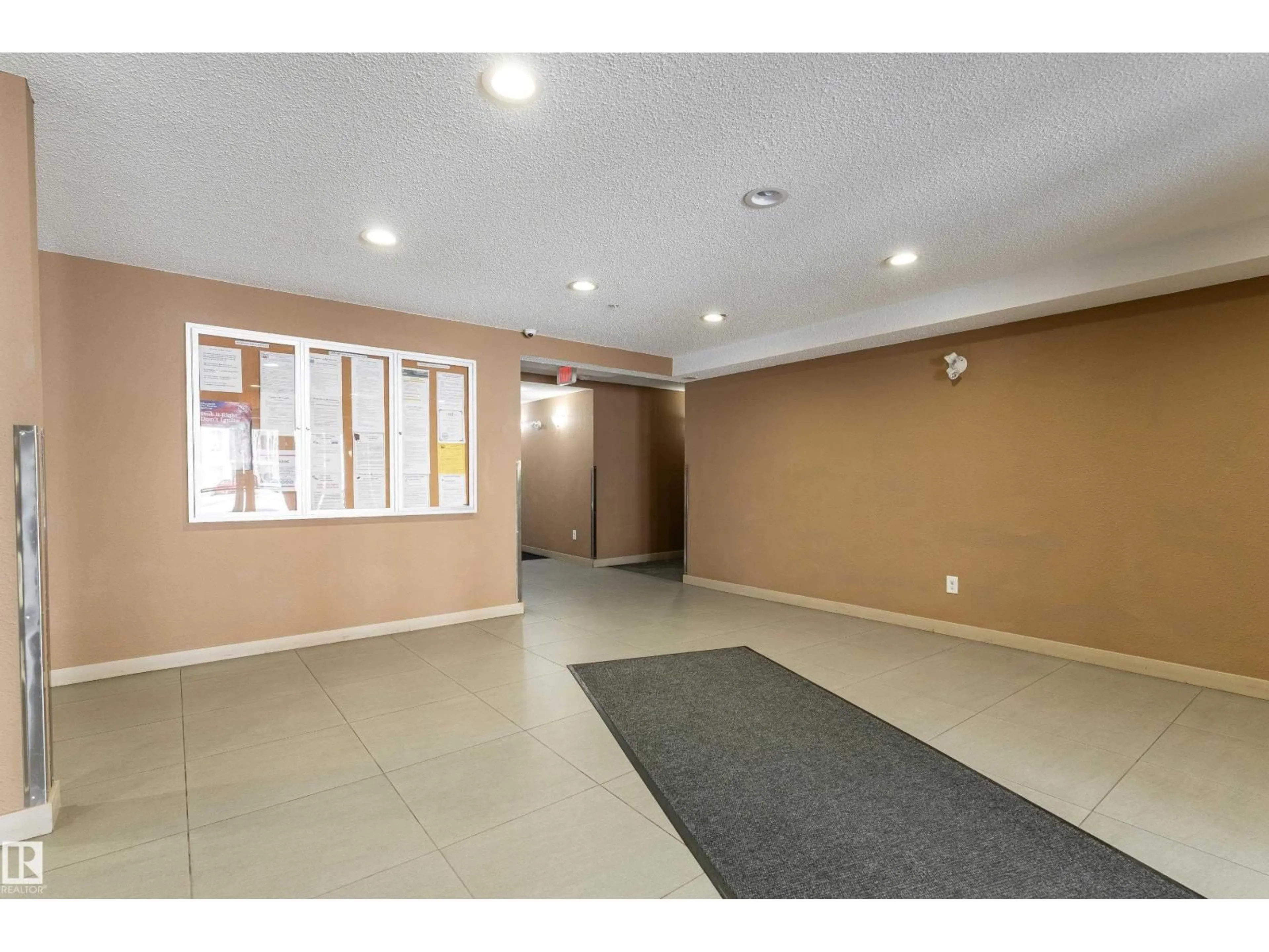 Indoor foyer for 401 - 1080 MCCONACHIE BV, Edmonton Alberta T5Y0X2