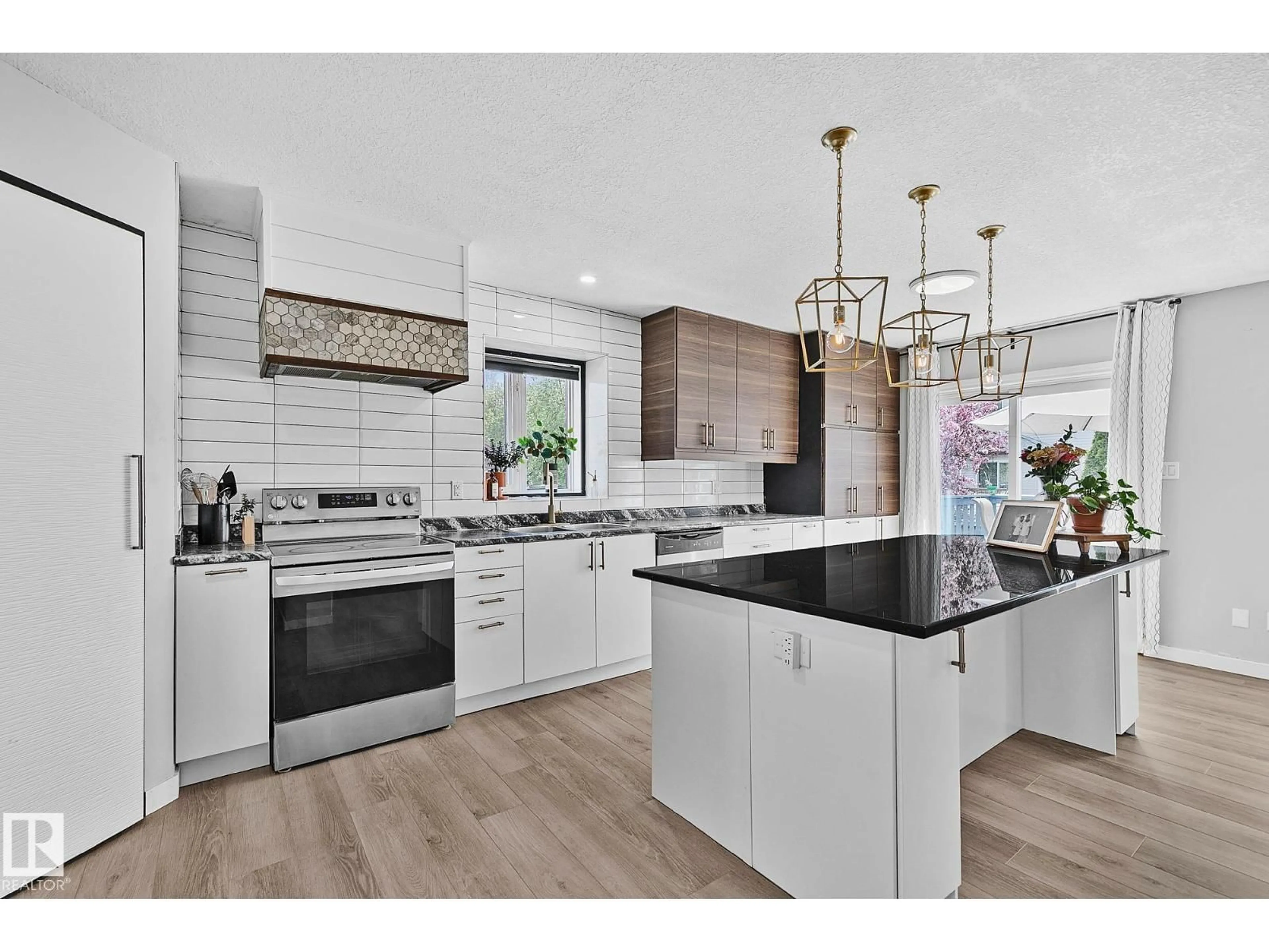 Open concept kitchen, unknown for NW - 3205 41A AV, Edmonton Alberta T6T1J4