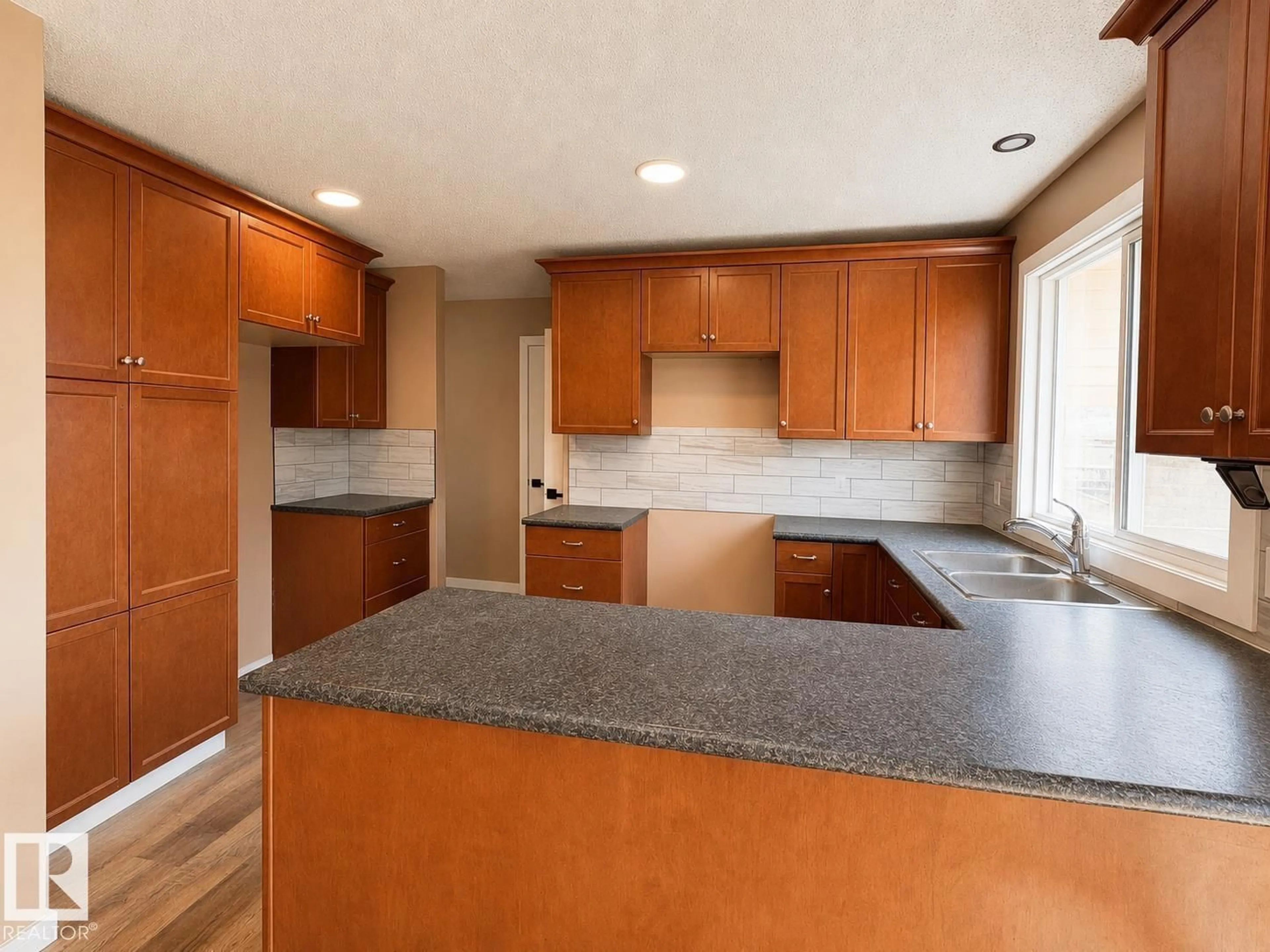 Unknown for 4418 45 AV, Bonnyville Town Alberta T9N1X5