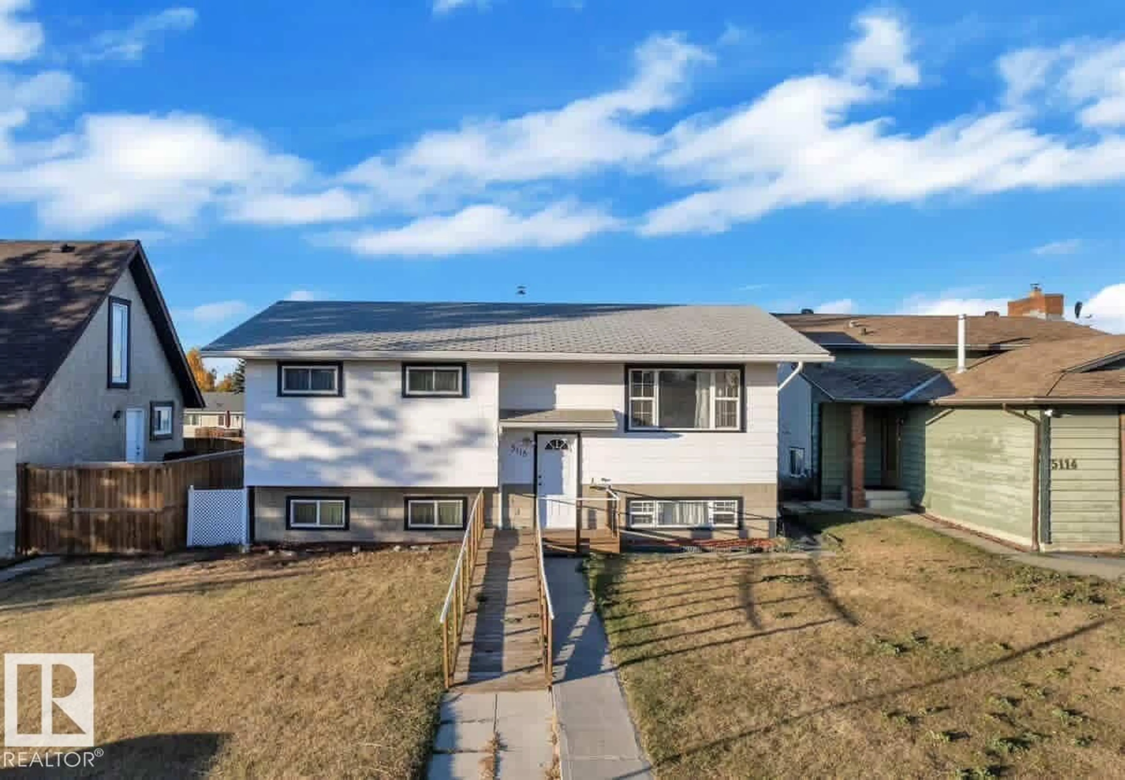 A pic from outside/outdoor area/front of a property/back of a property/a pic from drone, unknown for 5118 17A AV NW, Edmonton Alberta T6L1A6