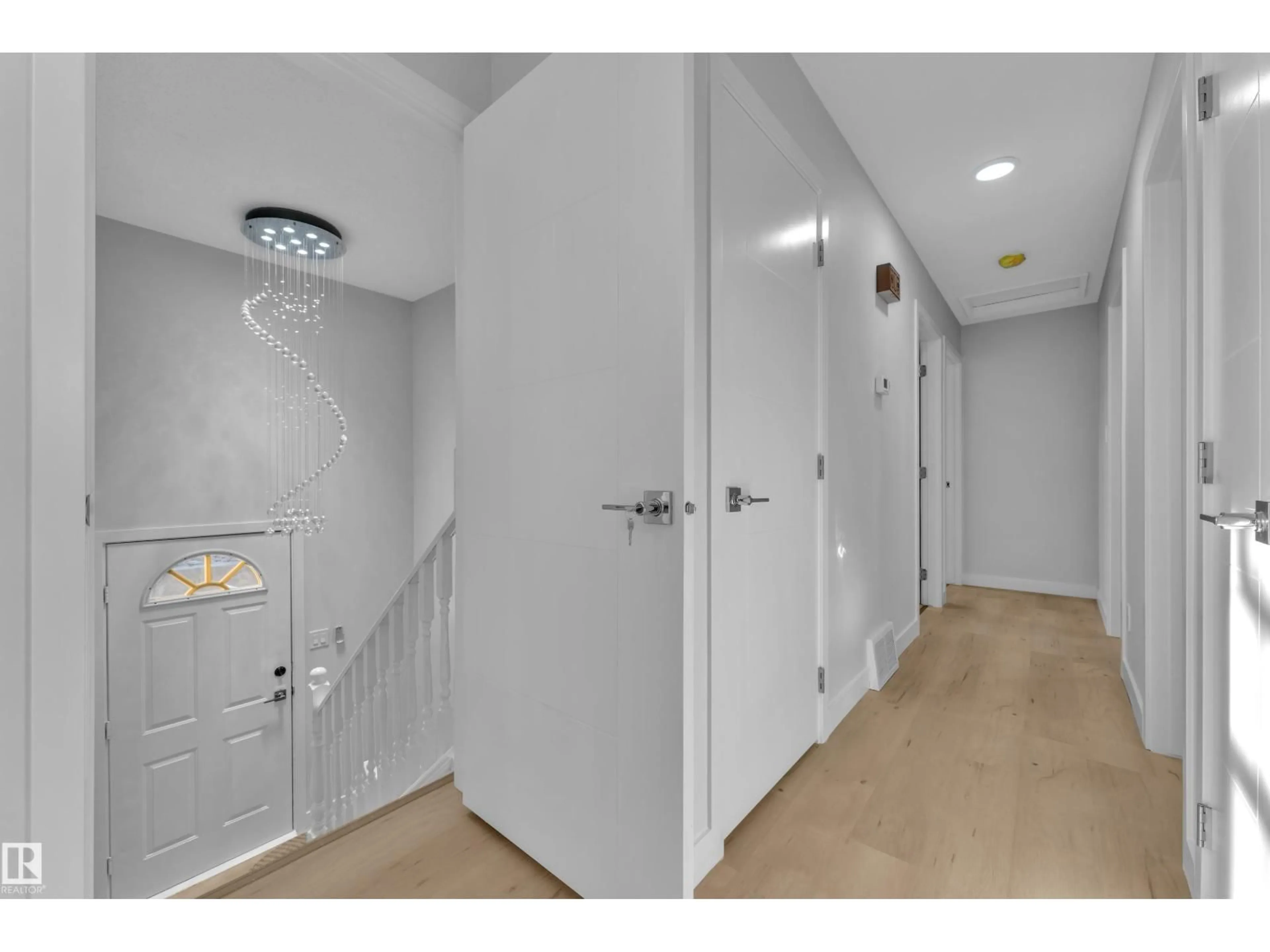 Unknown for 5118 17A AV NW, Edmonton Alberta T6L1A6