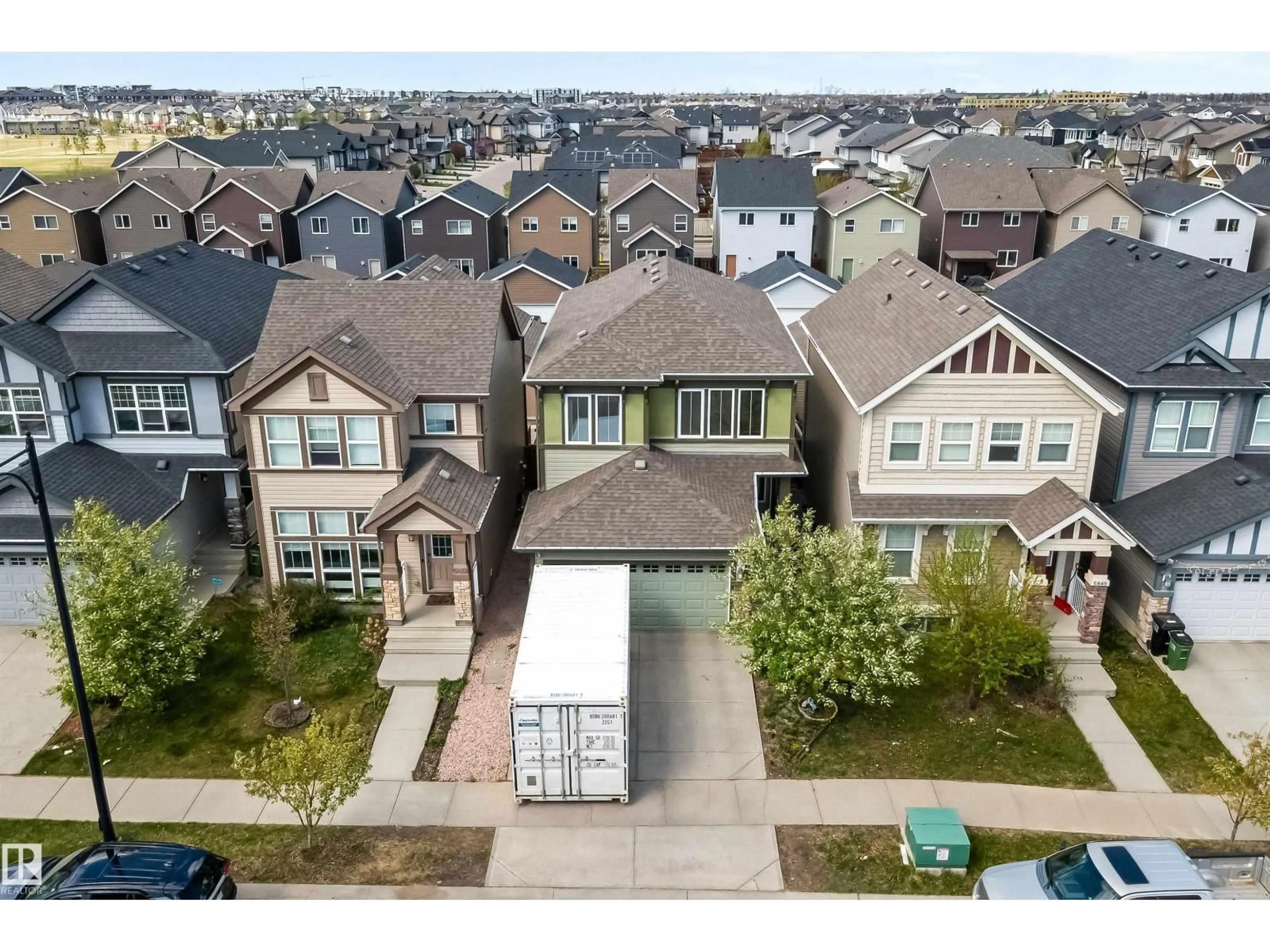 A pic from outside/outdoor area/front of a property/back of a property/a pic from drone, unknown for 5842 ANTHONY CR, Edmonton Alberta T6W3H5