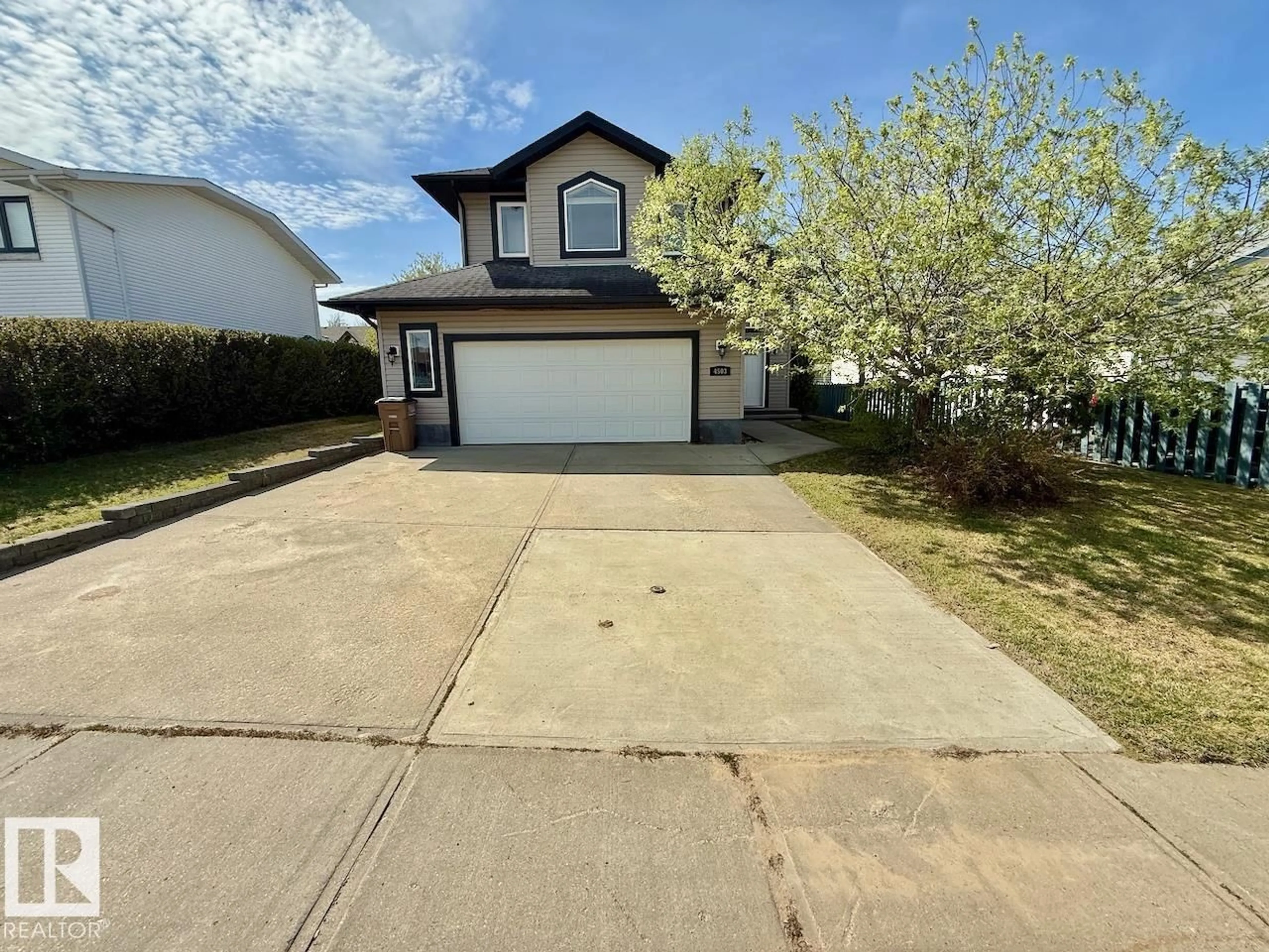 A pic from outside/outdoor area/front of a property/back of a property/a pic from drone, street for 4503 SPRUCE AV, Boyle Alberta T0A0M0