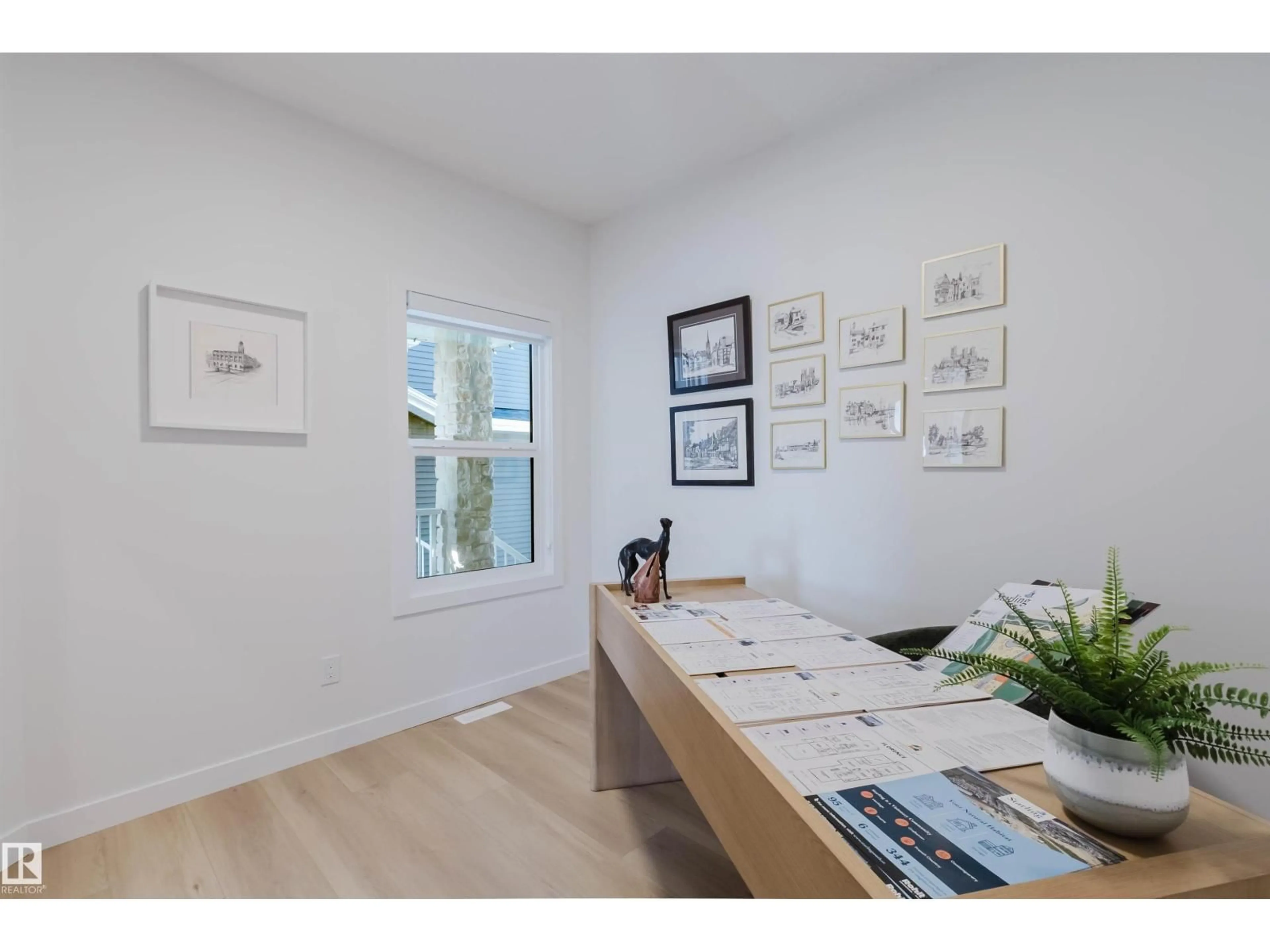 A pic of a room for 211 EDGEMONT GR, Edmonton Alberta T6M3J6