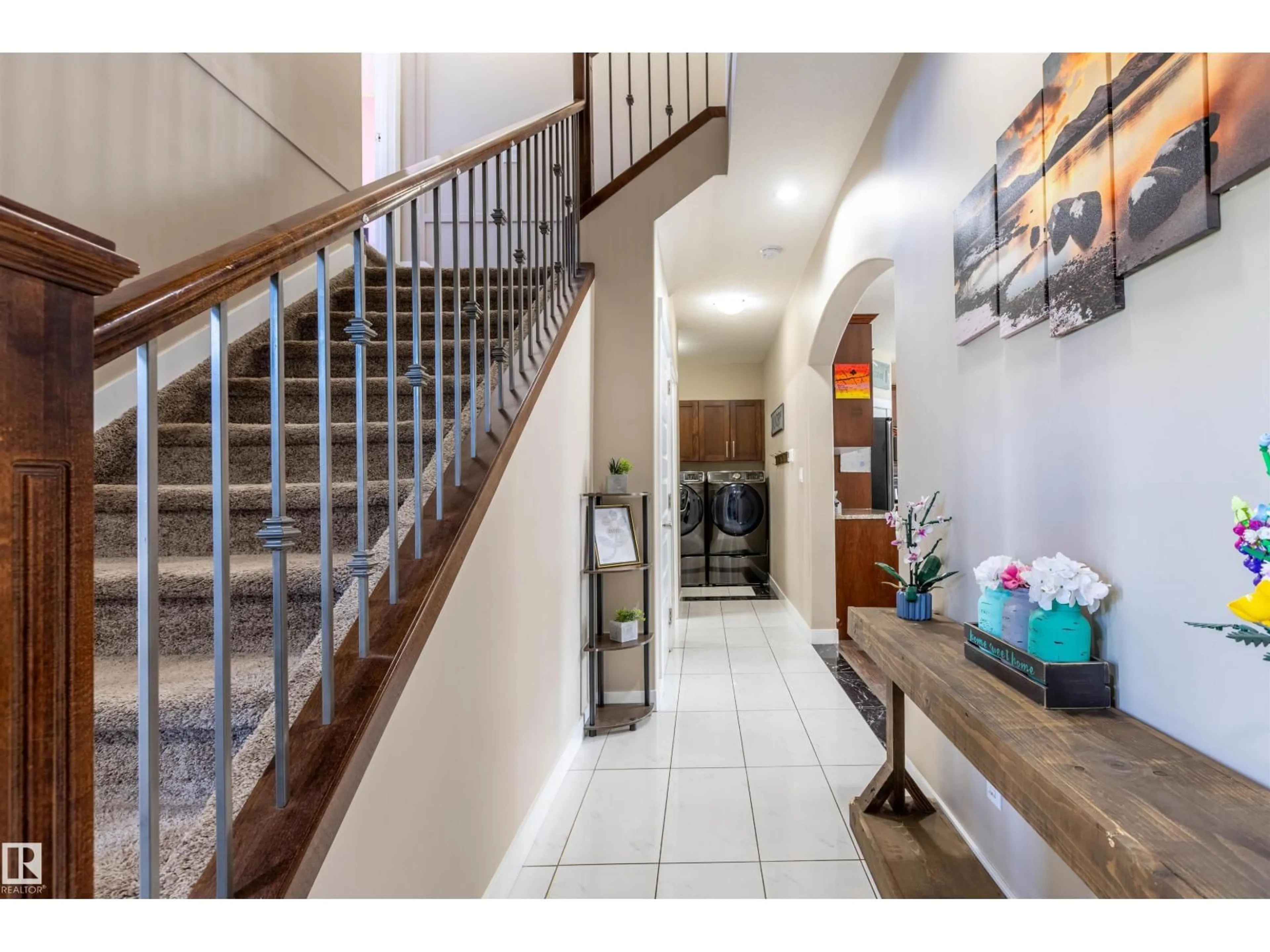 Indoor foyer for 8907 97A AV, Morinville Alberta T8R2N6