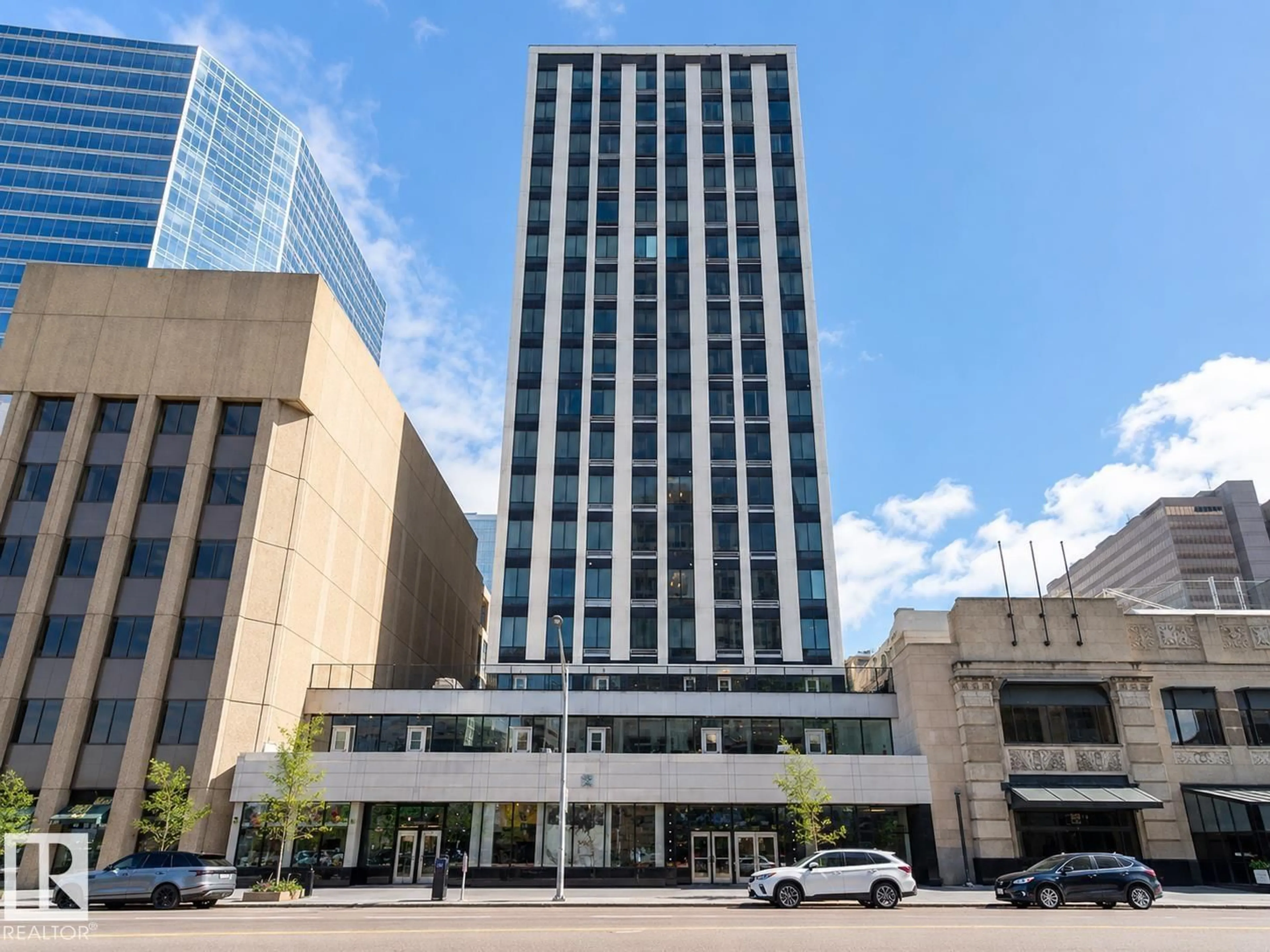 Indoor foyer for 1002 - 10024 JASPER AV, Edmonton Alberta T5J1R9