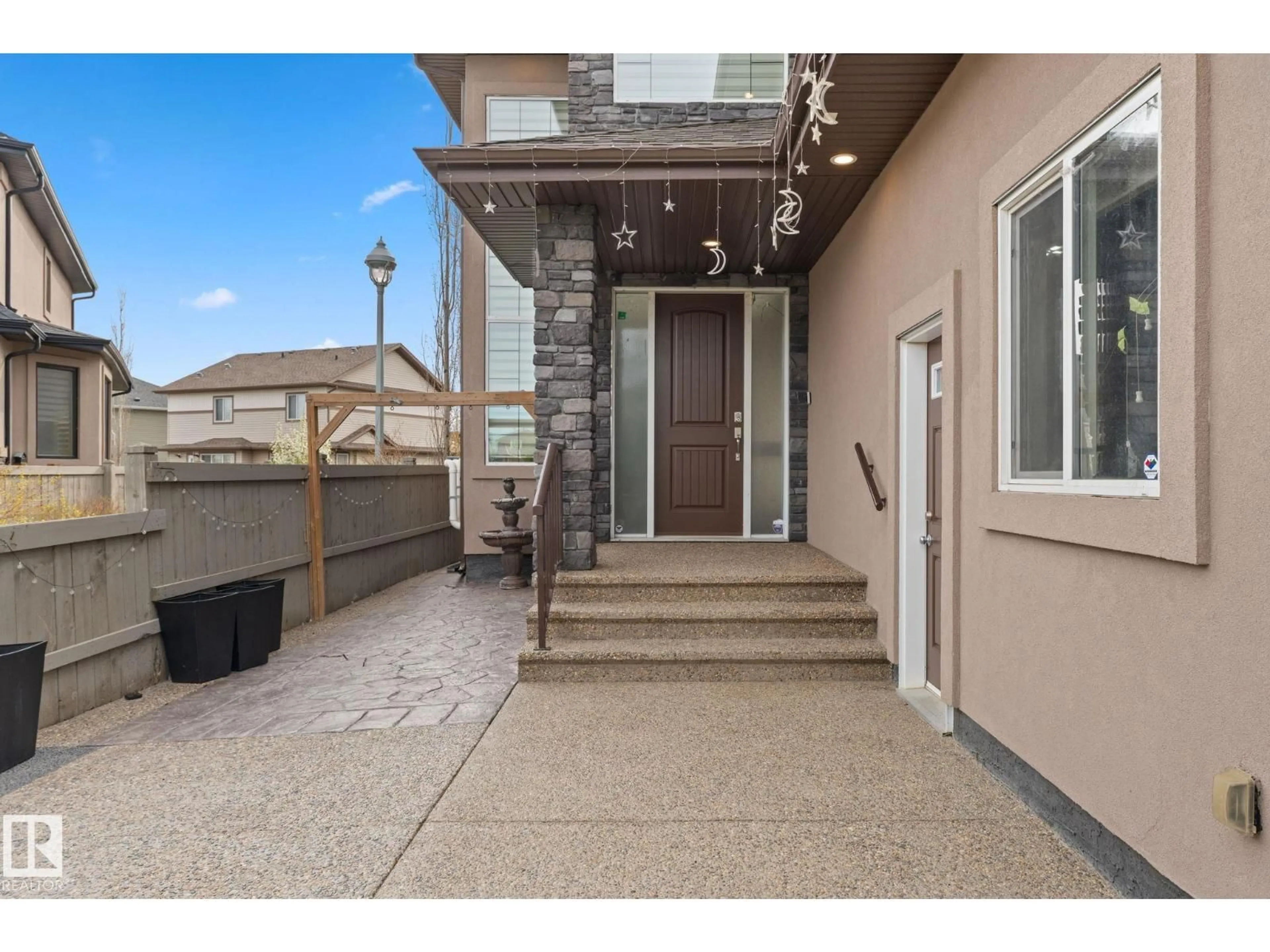 Unknown for NW - 16543 132 ST, Edmonton Alberta T6V0J4