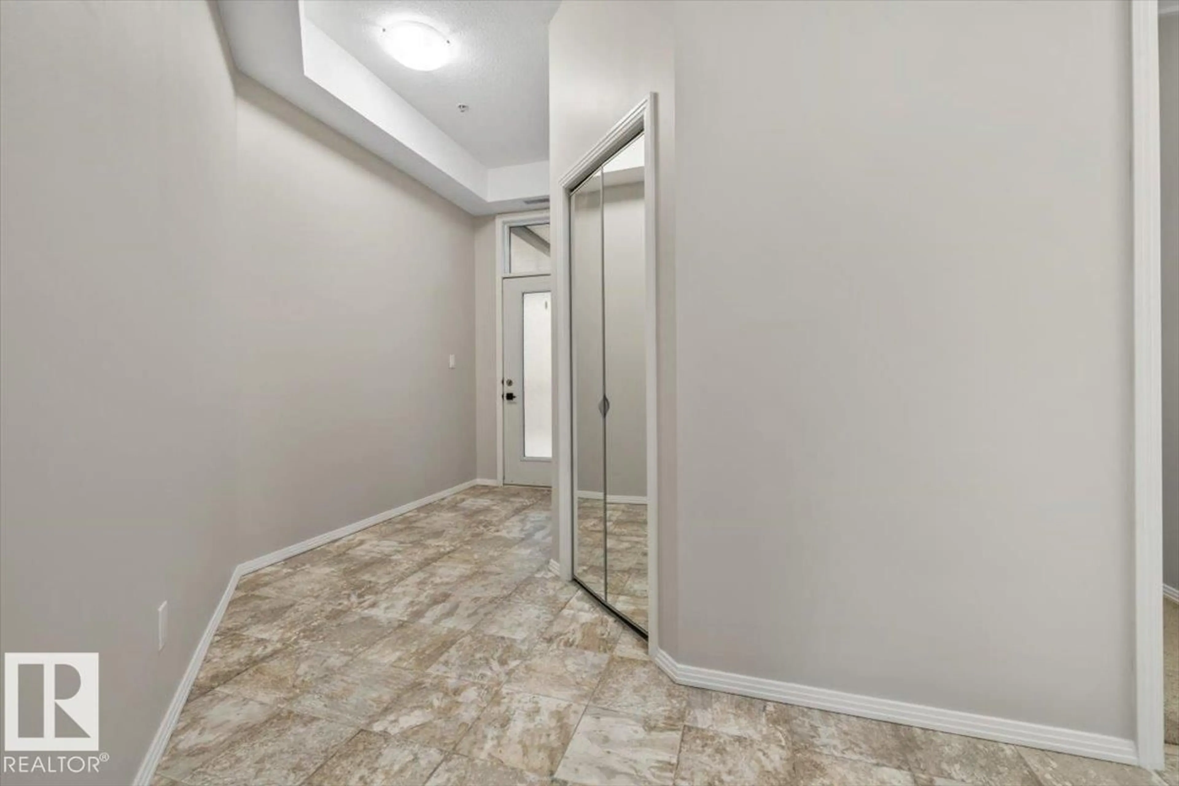Indoor entryway for 228 - 10531 117 ST NW, Edmonton Alberta T5H0A8