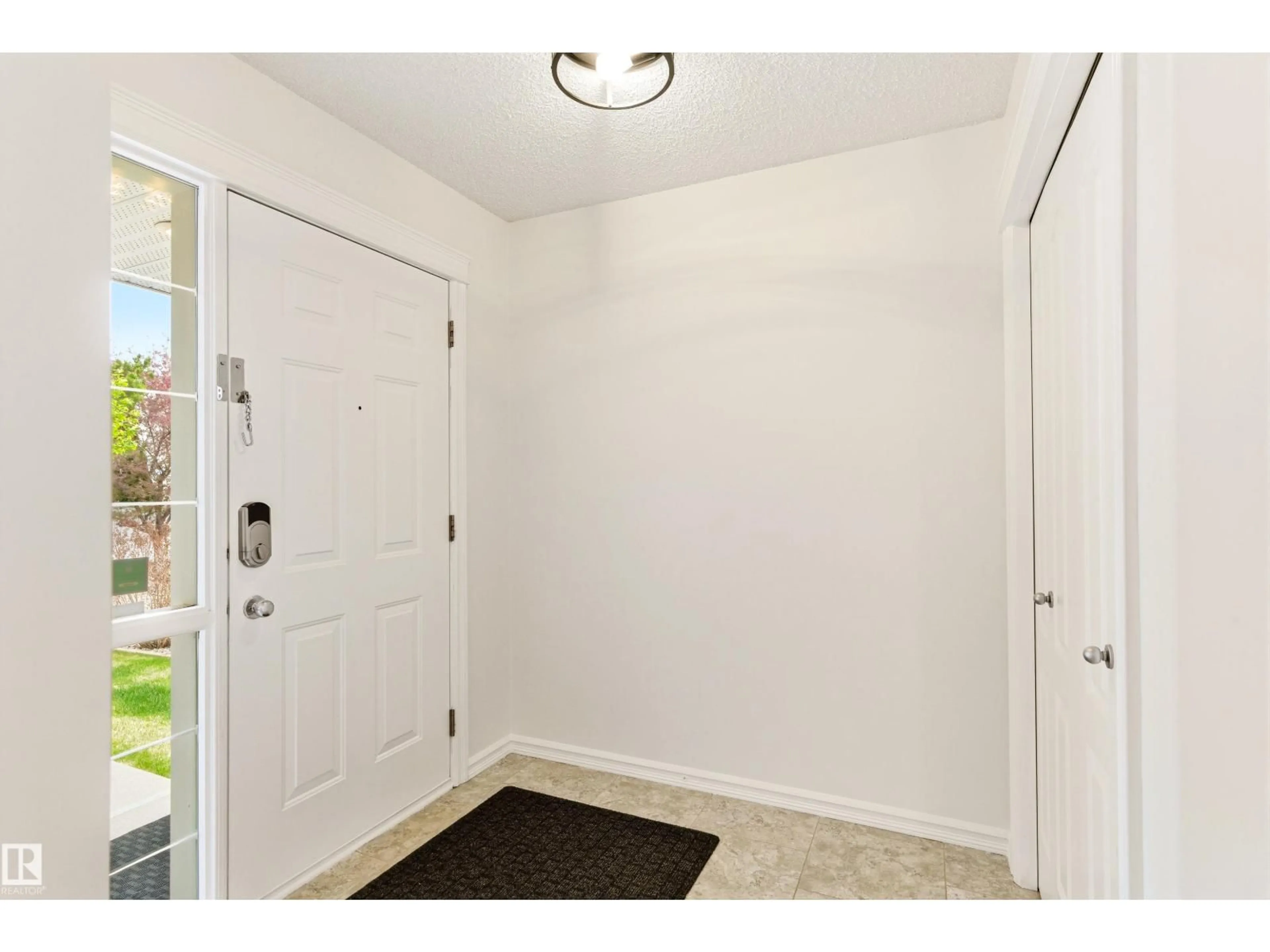 Indoor entryway for 2550 RABBIT HILL RD, Edmonton Alberta T6R2Y9