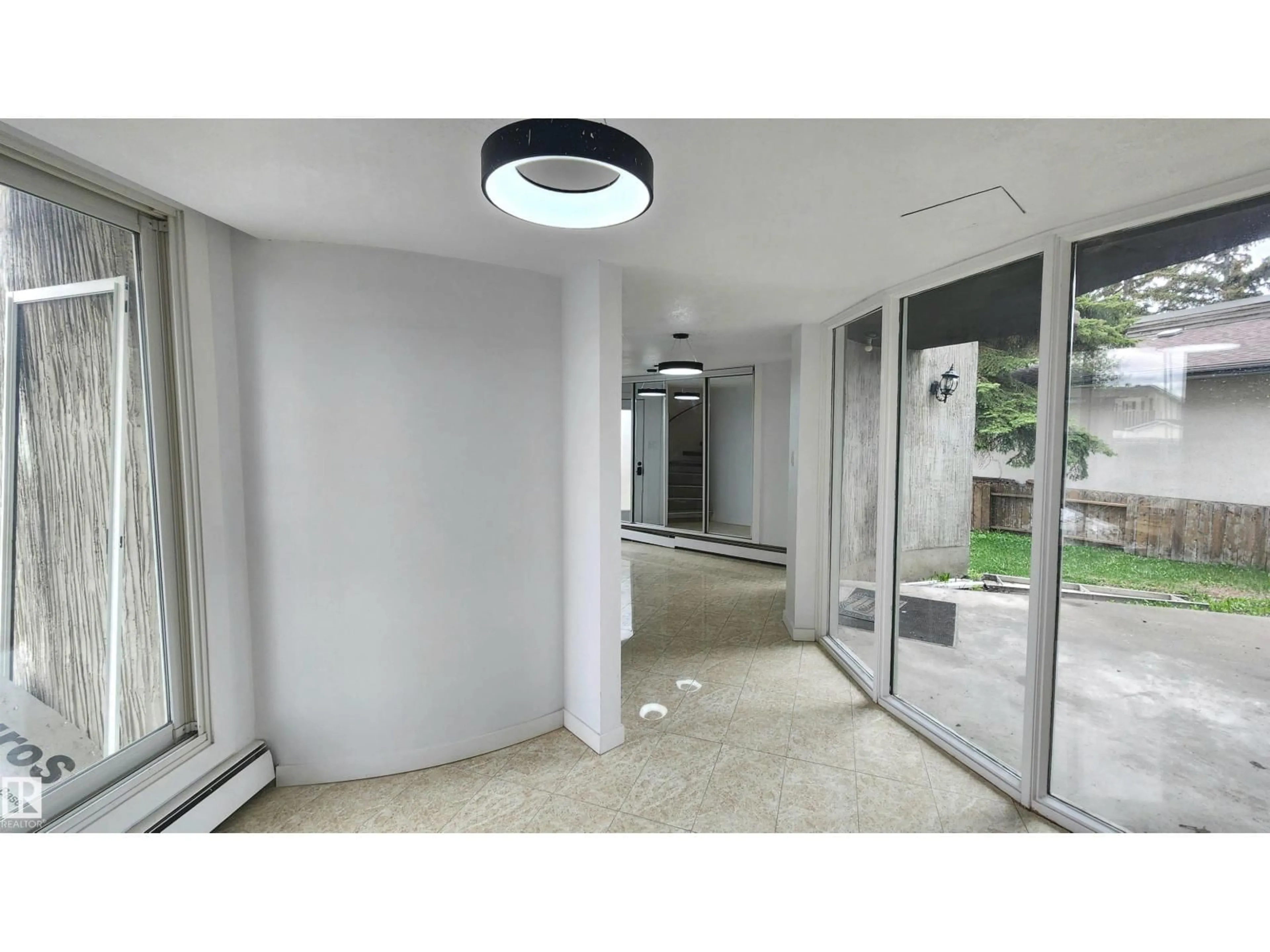 Indoor foyer for 9535 147 AV, Edmonton Alberta T5E2K5