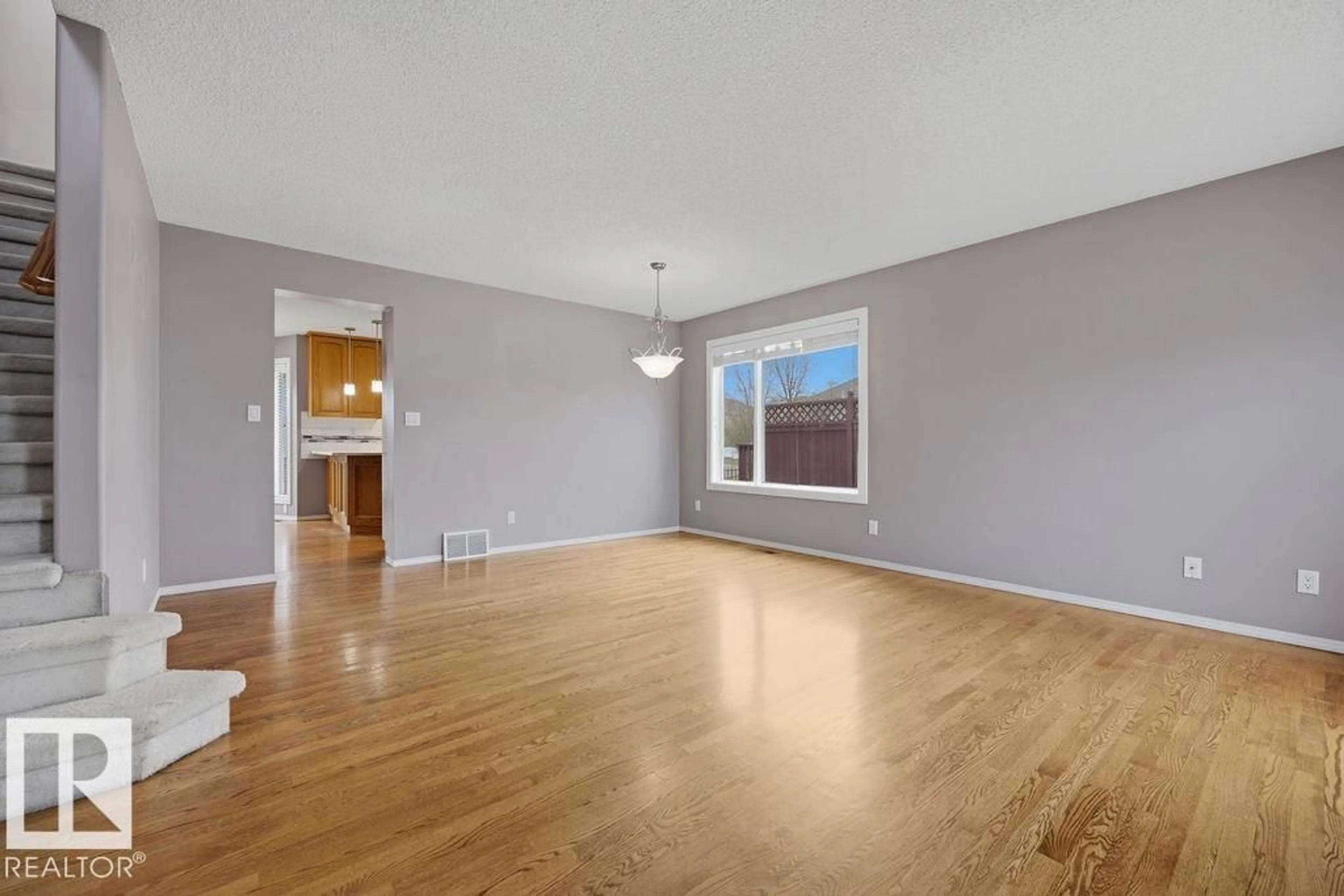 A pic of a room for 10 COLONIALE, Beaumont Alberta T4X1L3