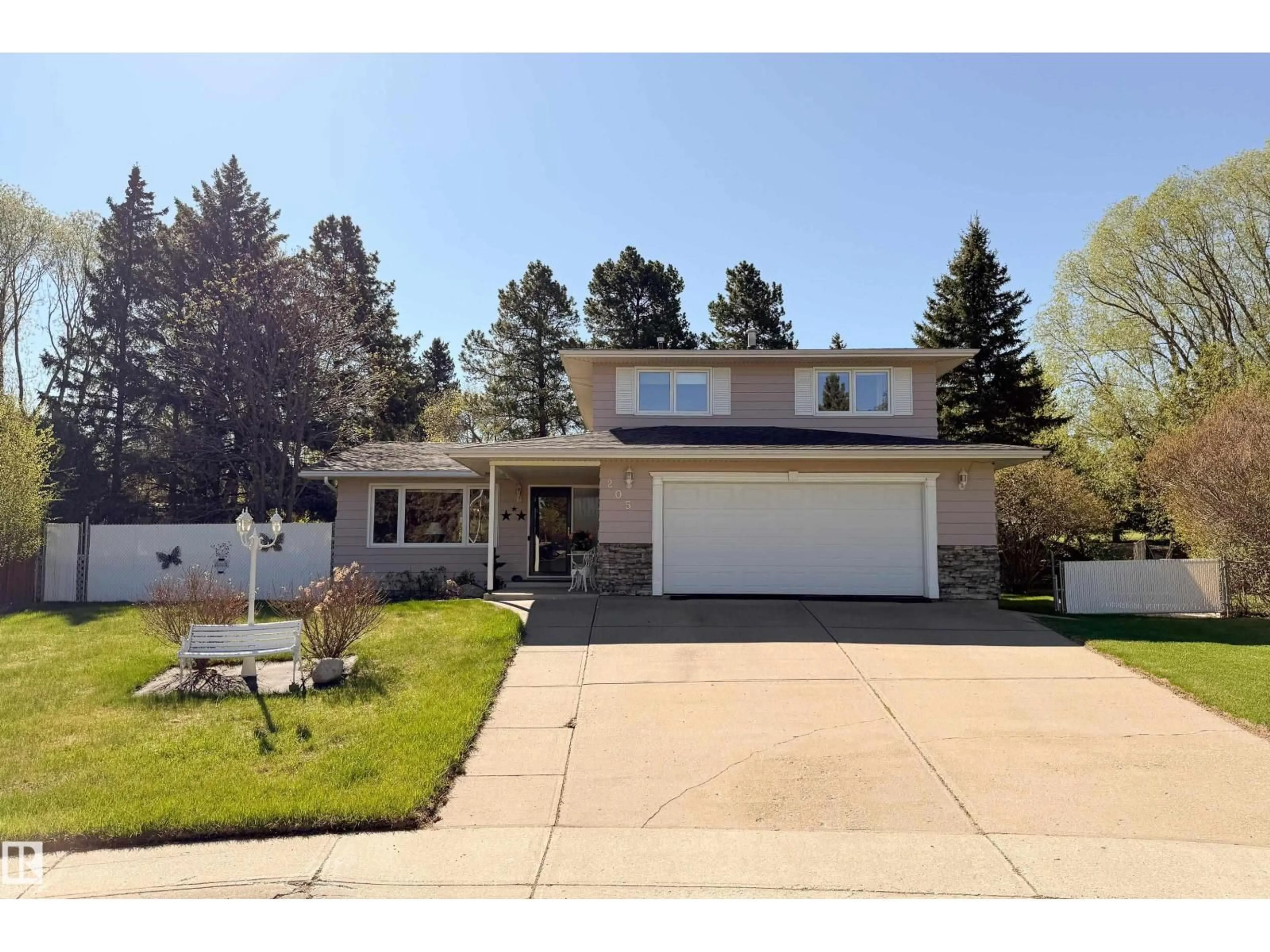 Home with vinyl exterior material, street for 205 MANOR CO, Sherwood Park Alberta T8A0S8