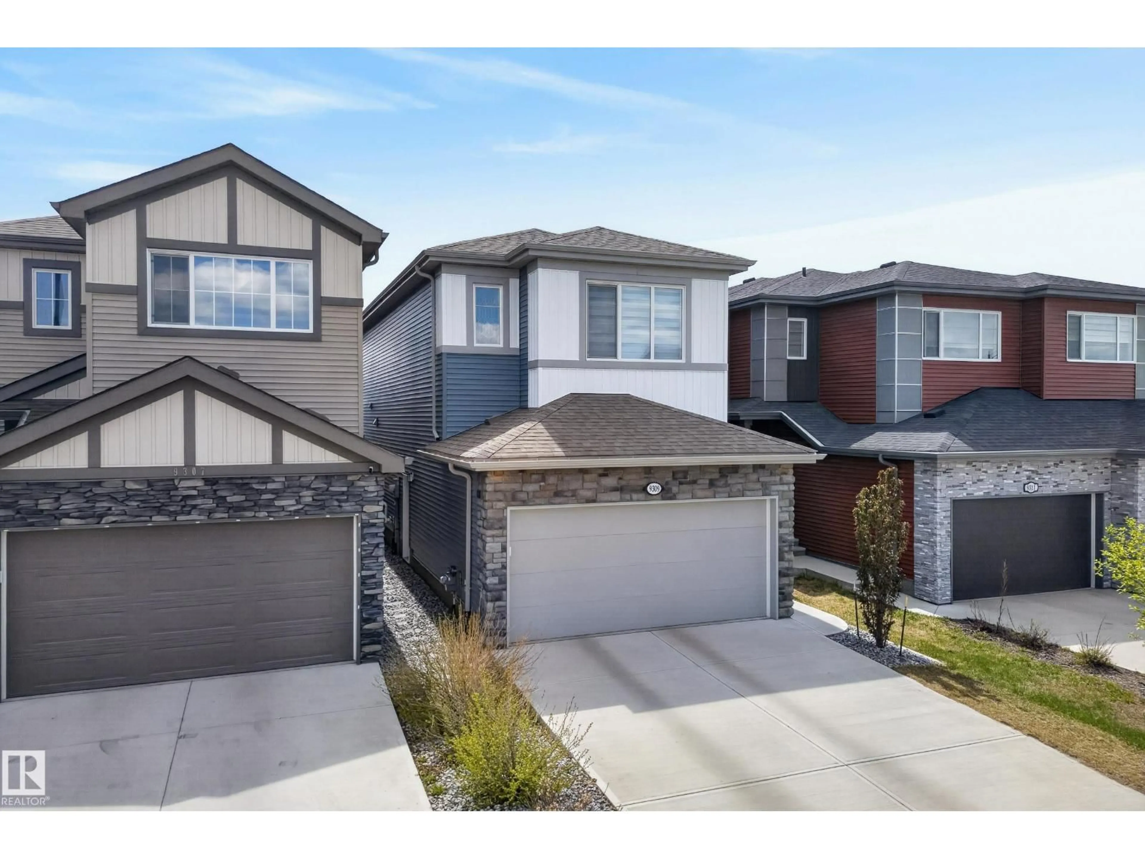 Unknown for SW - 9309 PEAR LINK LI, Edmonton Alberta T6X2N8