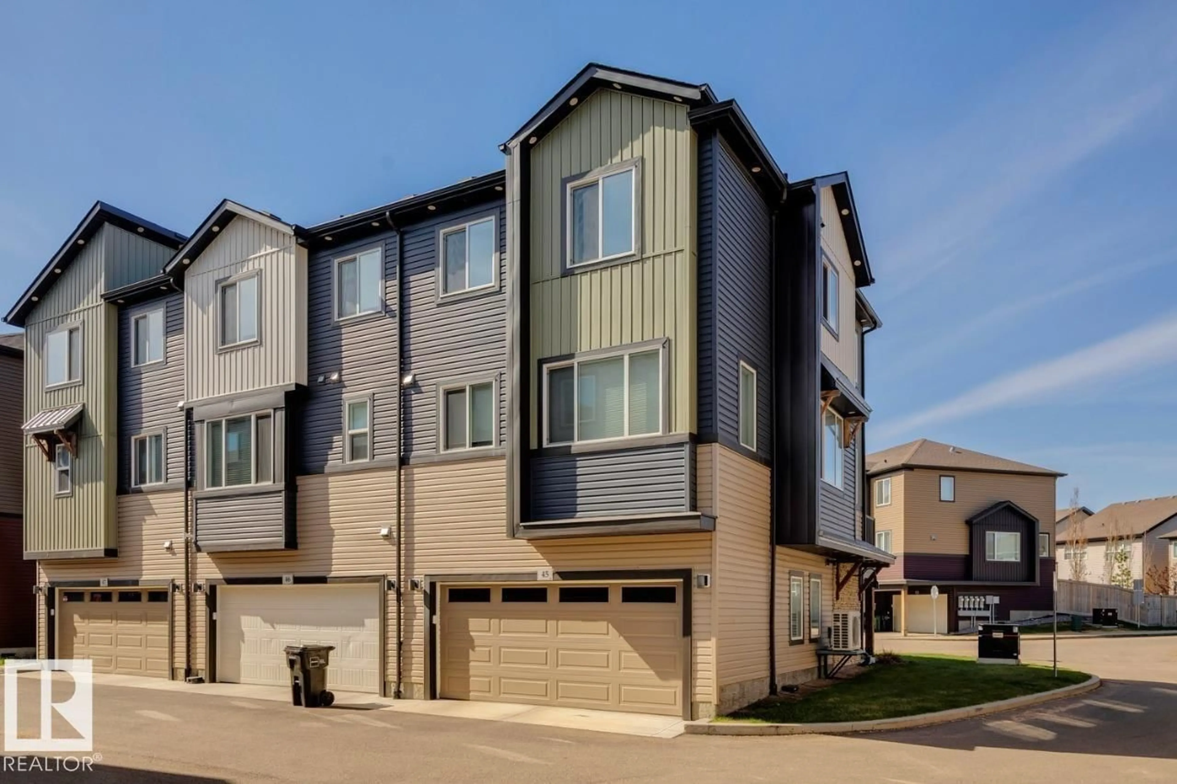 Home with vinyl exterior material, street for 45 - 16903 68 ST, Edmonton Alberta T5Z0R1