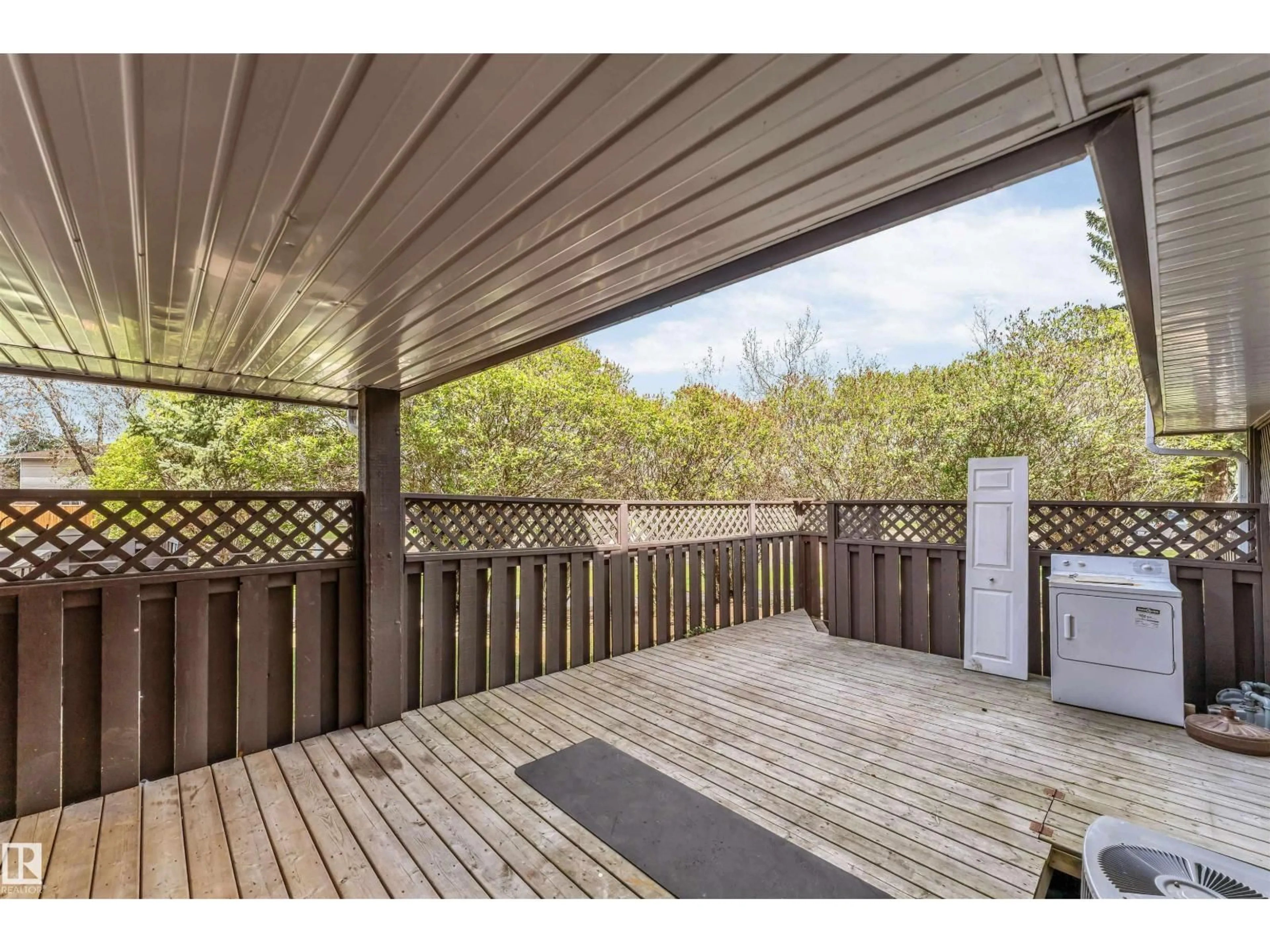 Patio, unknown for 645 MILLBOURNE RD, Edmonton Alberta T6K3N3