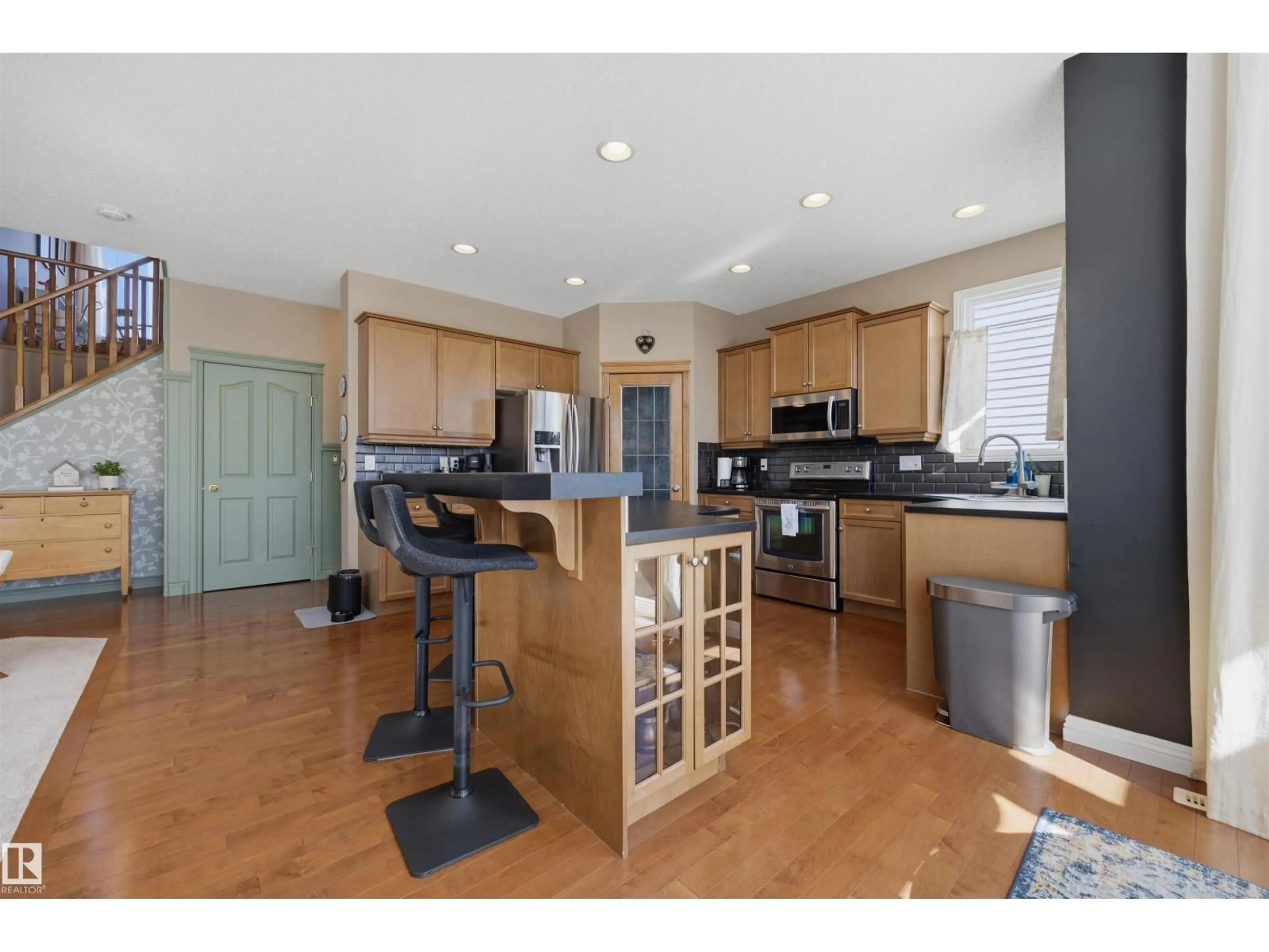 Open concept kitchen, unknown for 255 SUNCREST RD, Sherwood Park Alberta T8H0B5