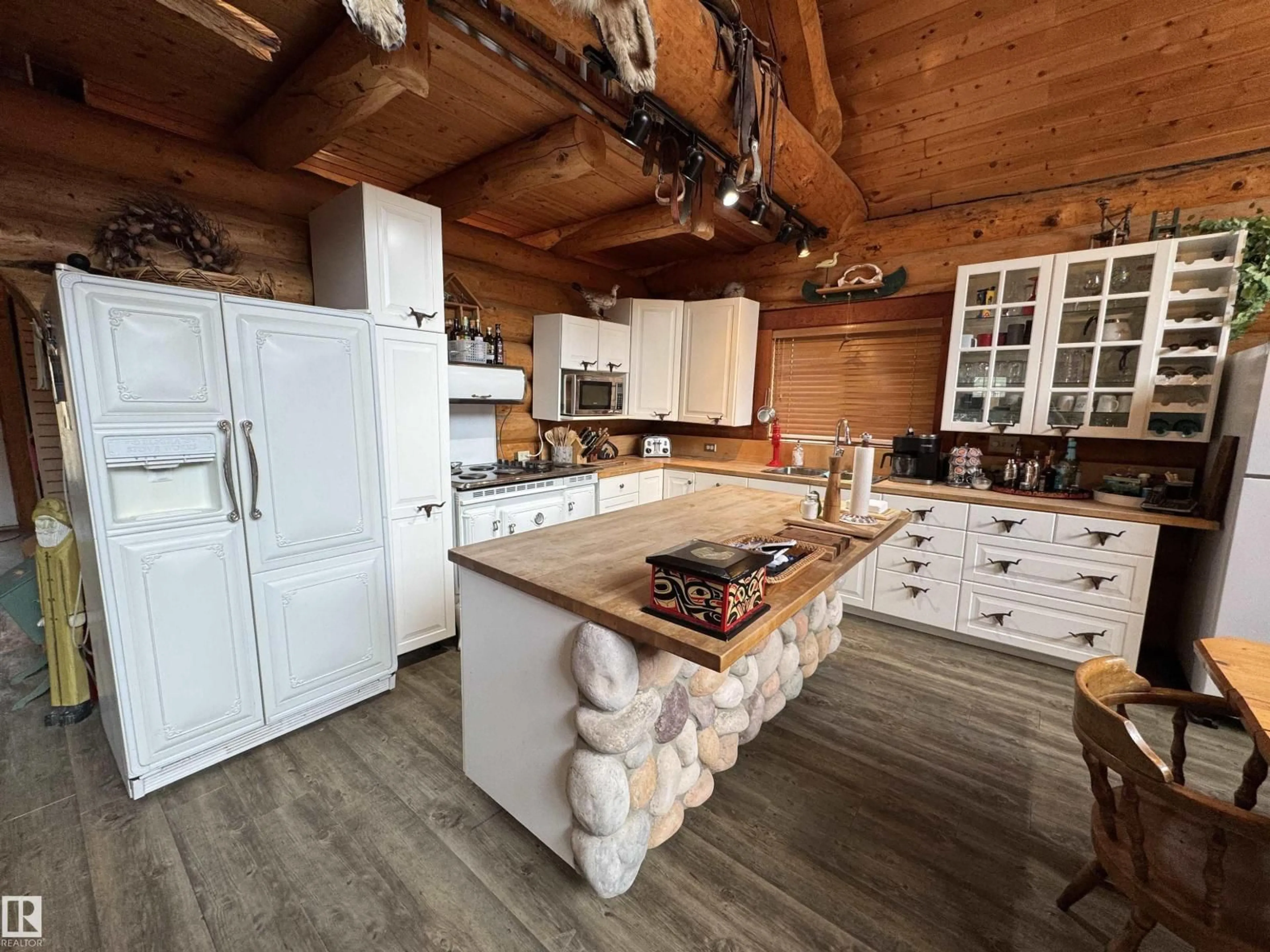 Rustic kitchen, unknown for 68 63116 RGE ROAD 255, Rural Westlock County Alberta T0G2J0