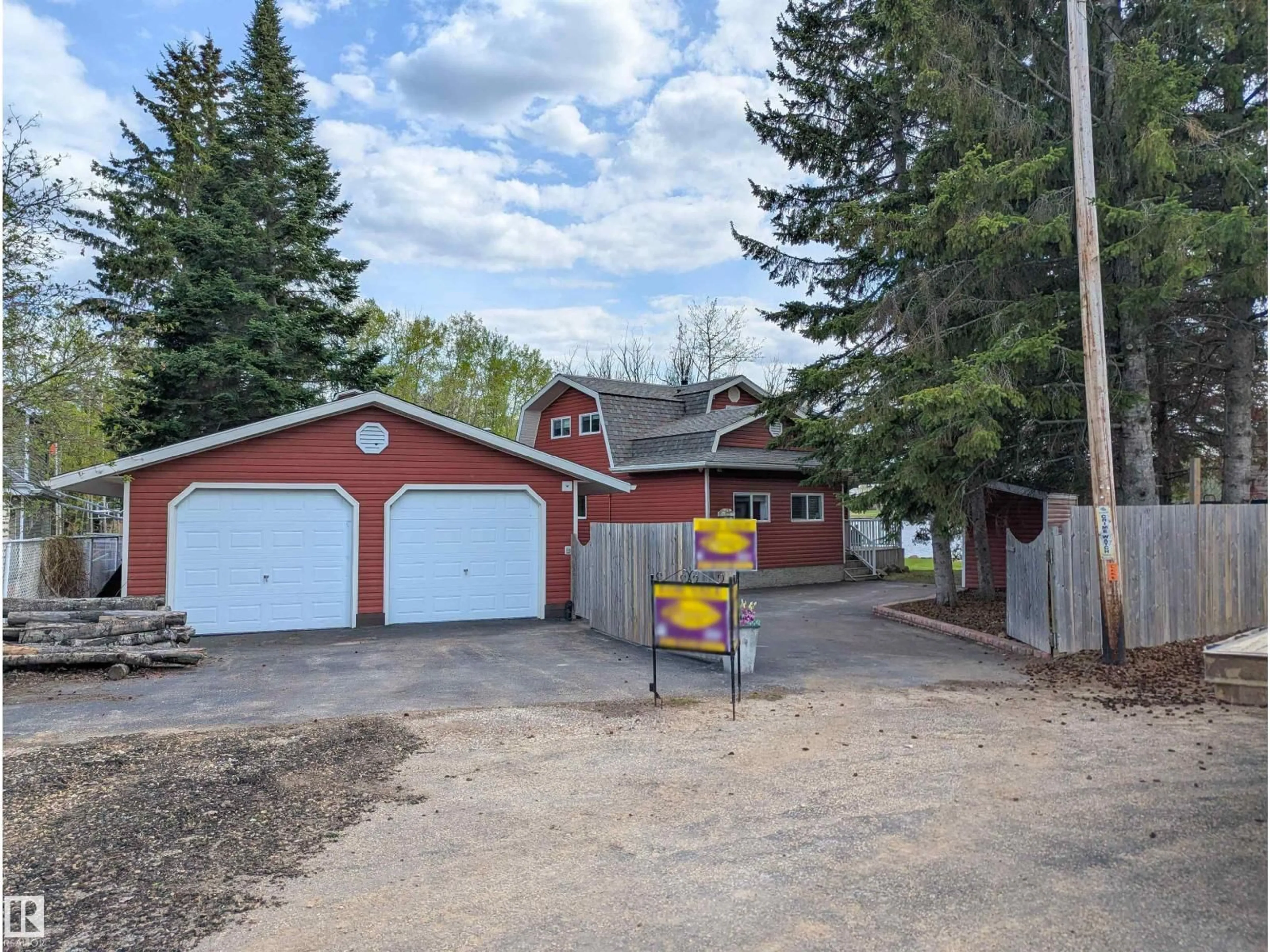A pic from outside/outdoor area/front of a property/back of a property/a pic from drone, street for 8 BEAVER CR, Rural Westlock County Alberta T0G0S0
