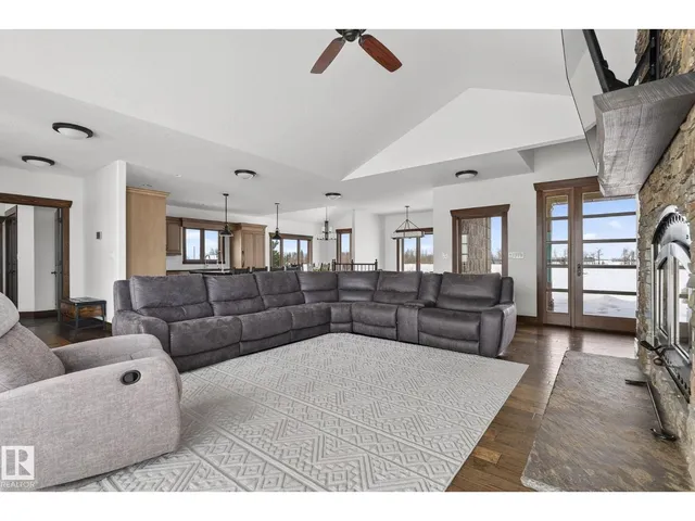 56229 RGE ROAD 242, Rural Sturgeon County 5