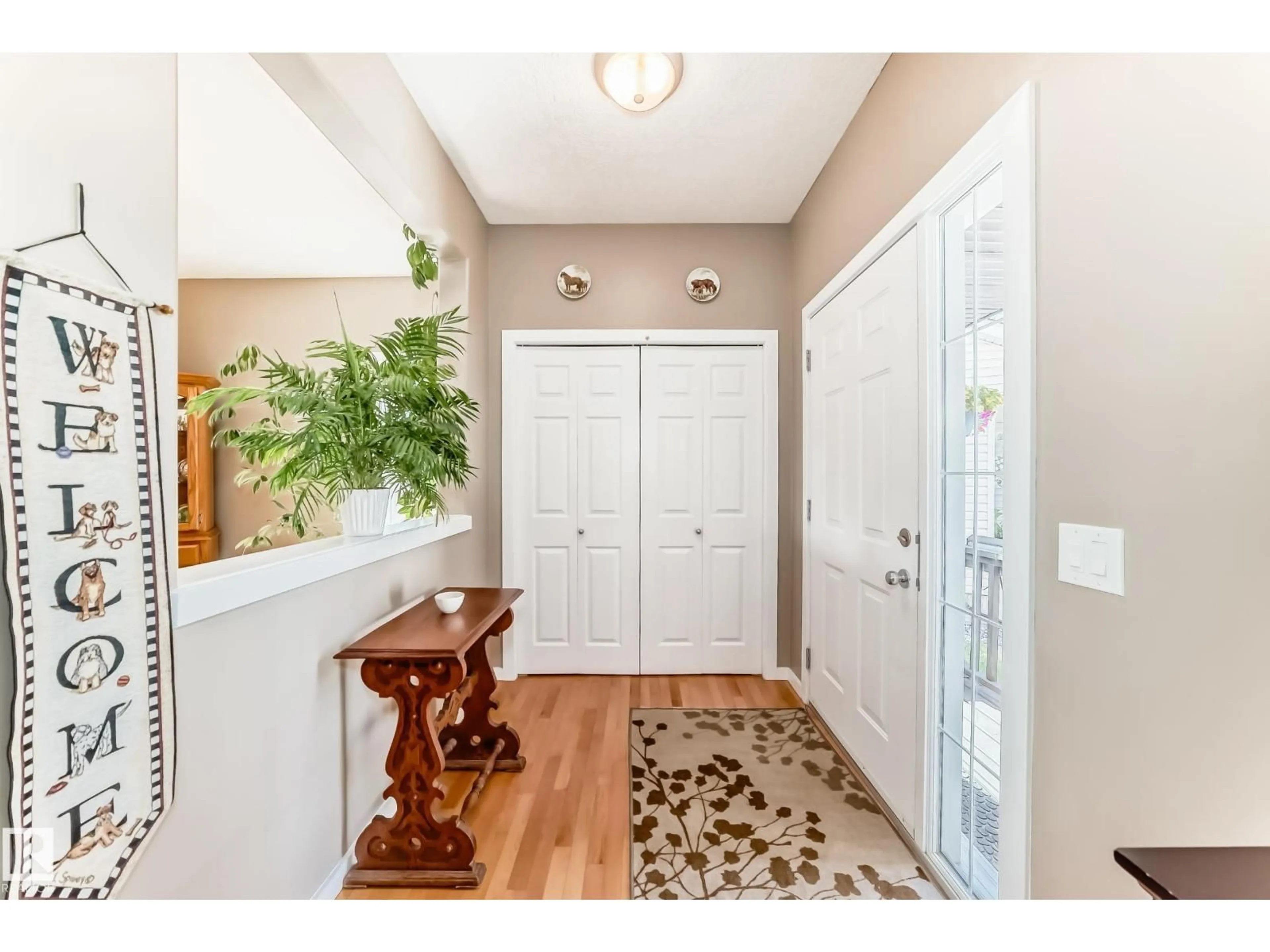 Indoor entryway for 14647 137 ST, Edmonton Alberta T6V1V2