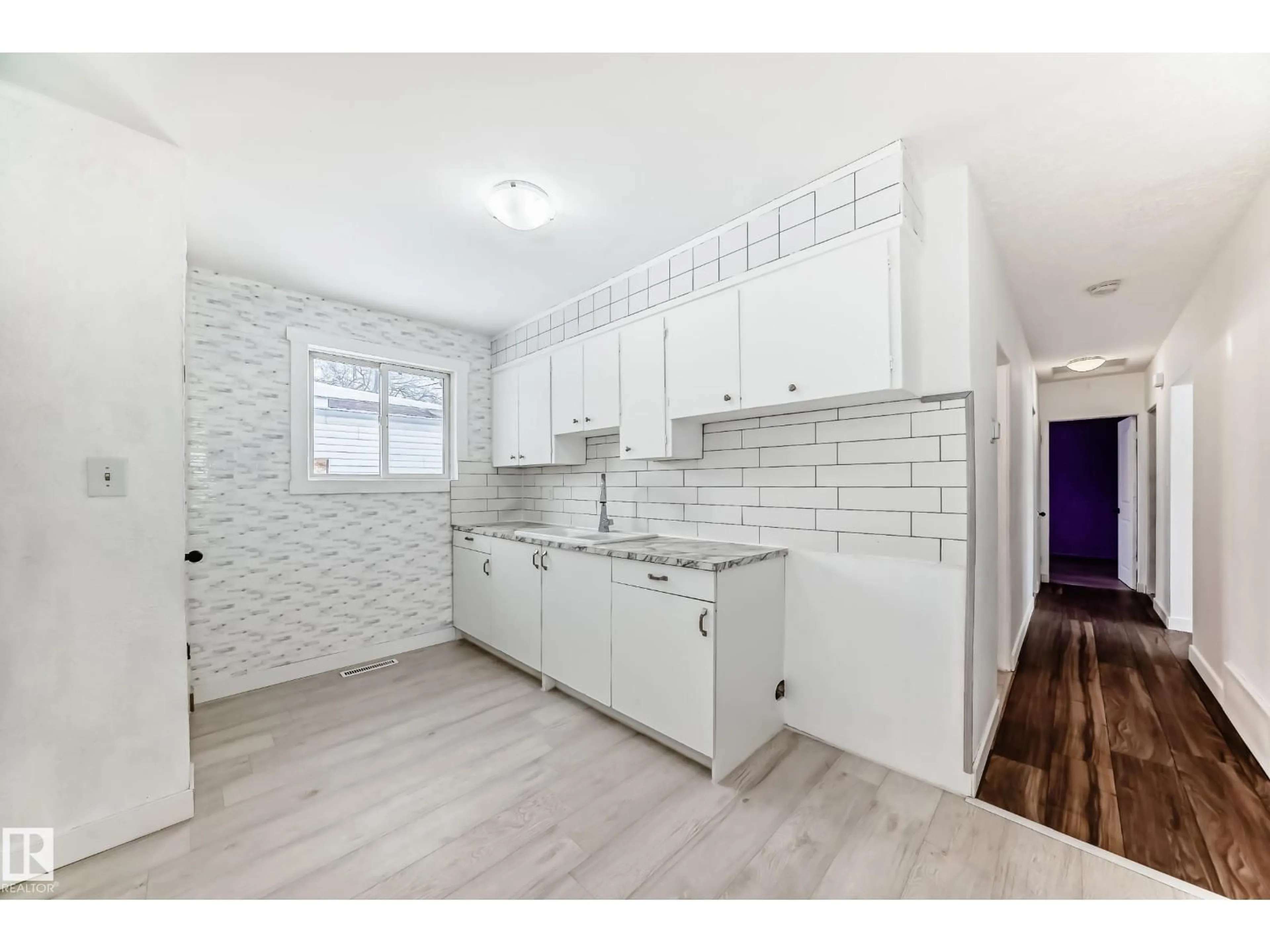 Unknown for 13904 135 AV NW, Edmonton Alberta T5L3Y8