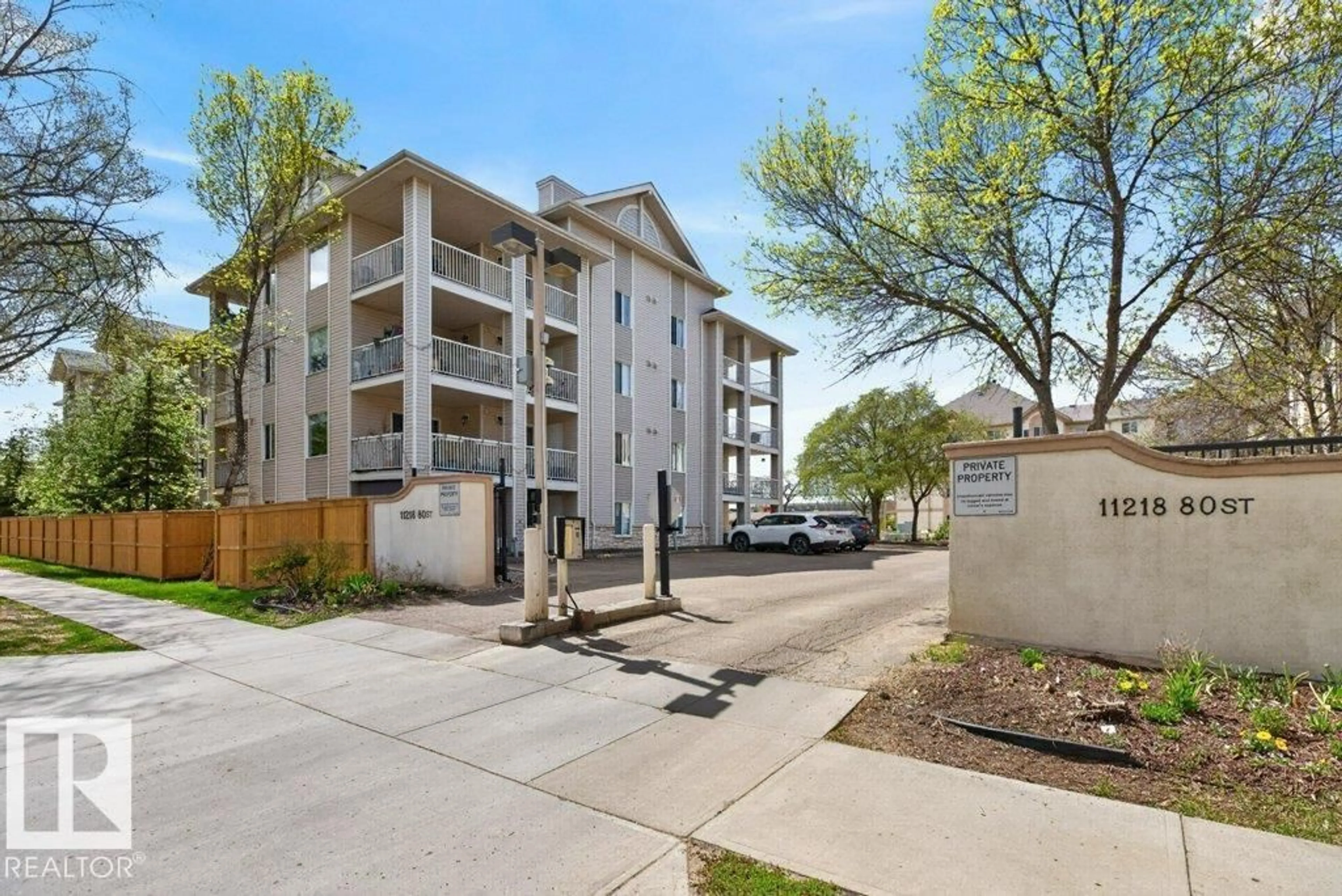 Patio, street for #111 - 11218 80 ST, Edmonton Alberta T5B4V9