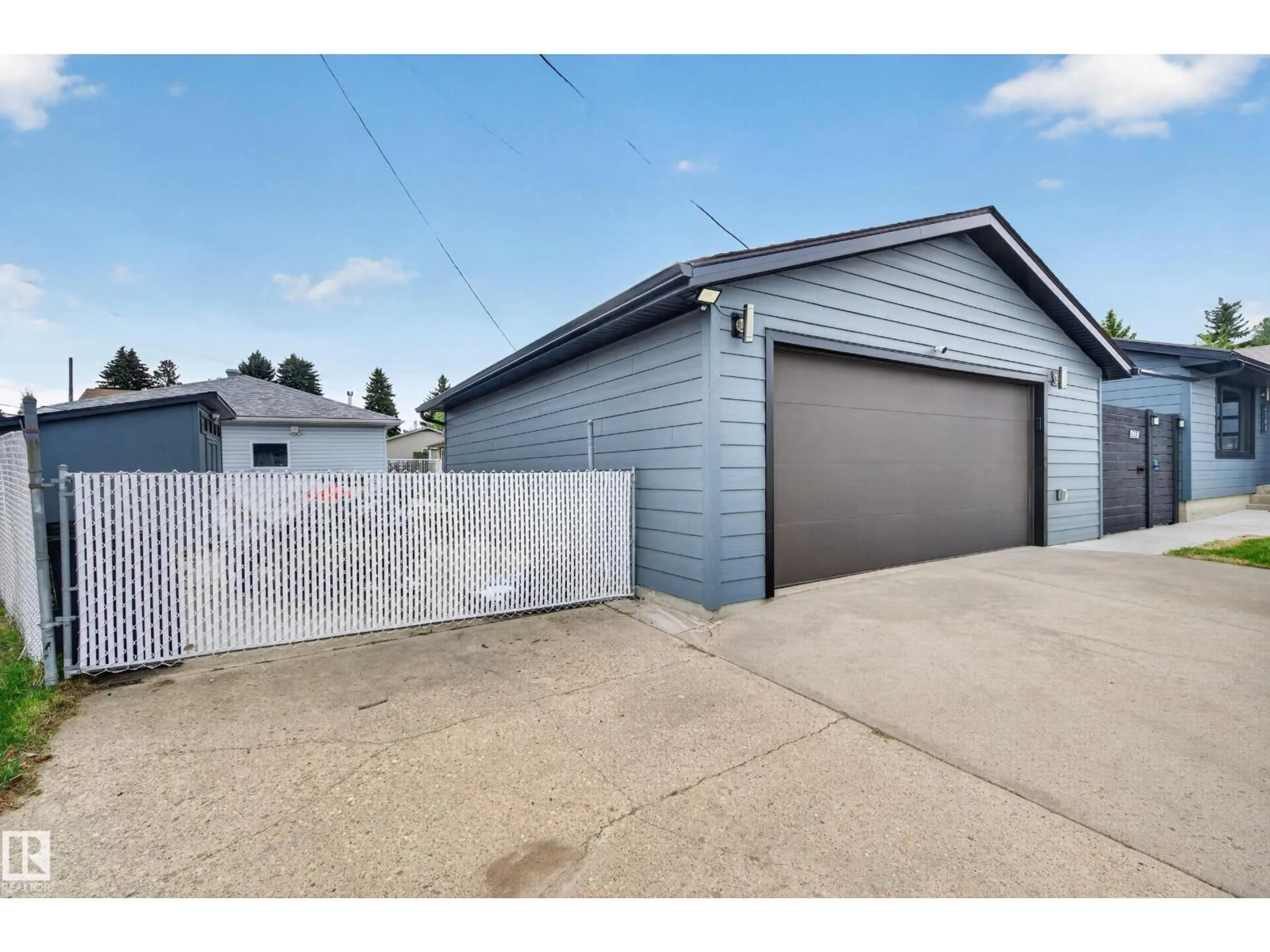 Unknown for NW - 6707 92B AV, Edmonton Alberta T6B0V8