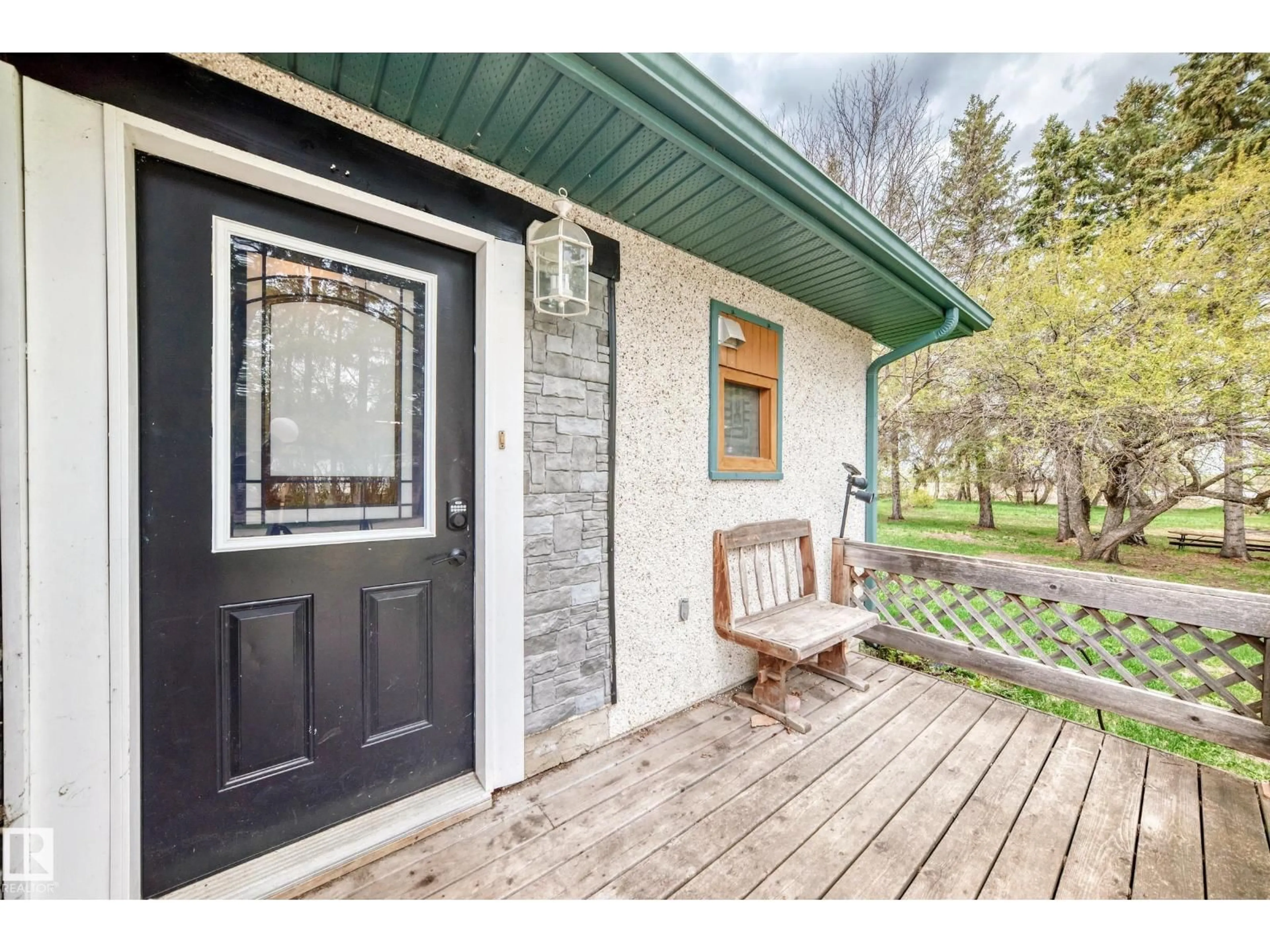 Indoor entryway for 21252 TWP ROAD 550, Rural Strathcona County Alberta T8L4B8