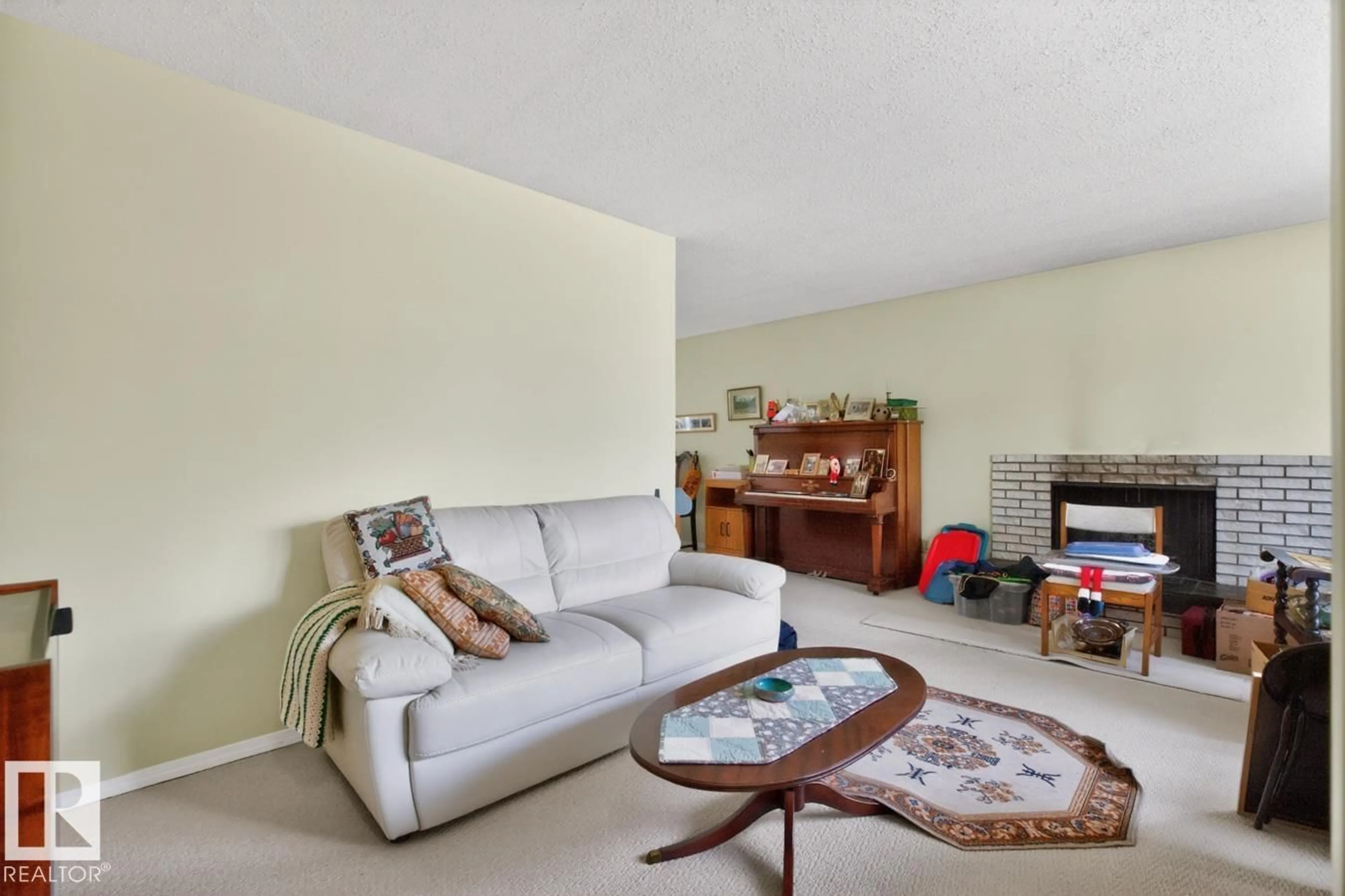 Living room with furniture, unknown for NW - 5611 115 ST, Edmonton Alberta T6H3P5