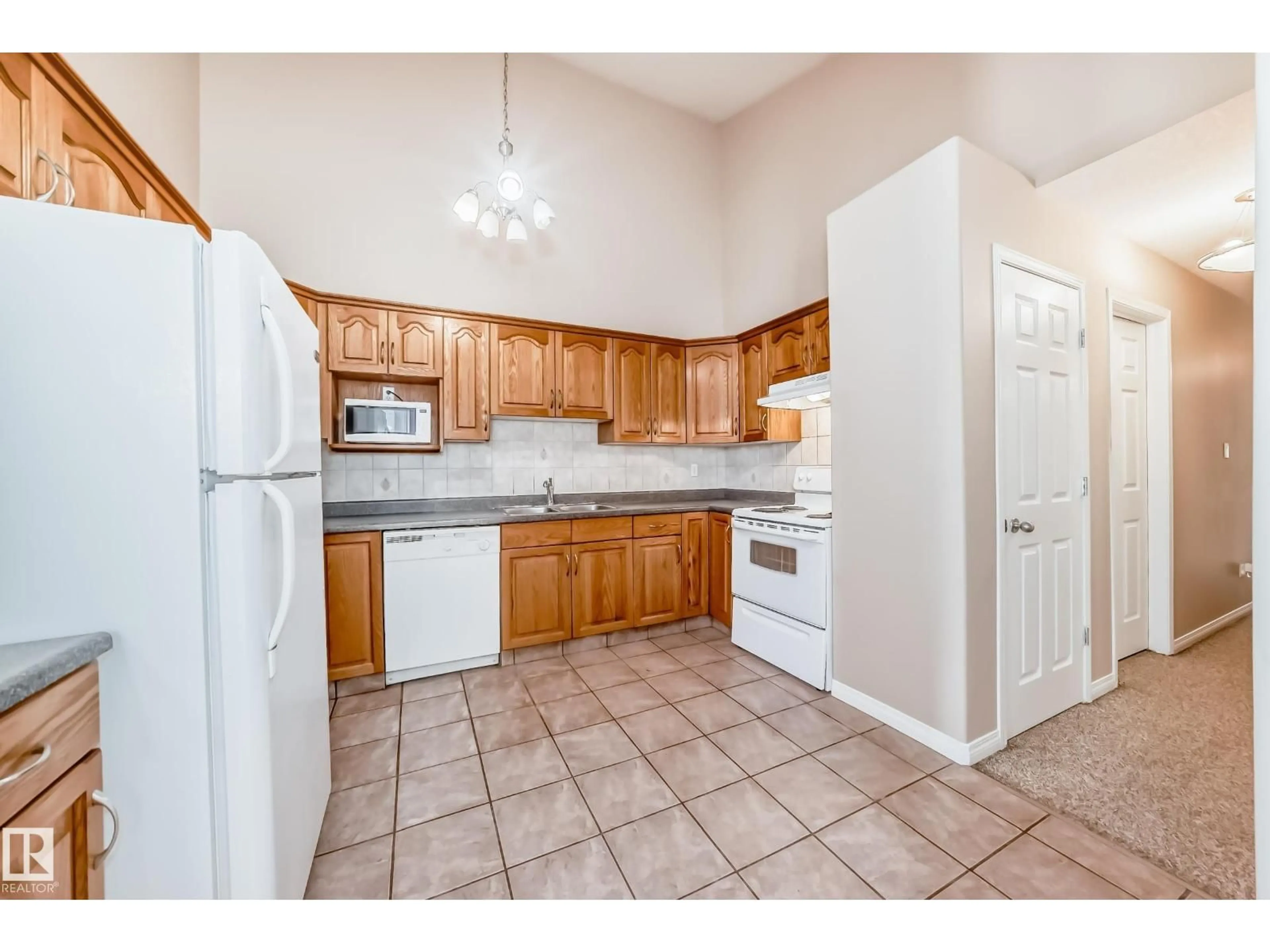 Standard kitchen, unknown for 9825 156 ST, Edmonton Alberta T5P2P2