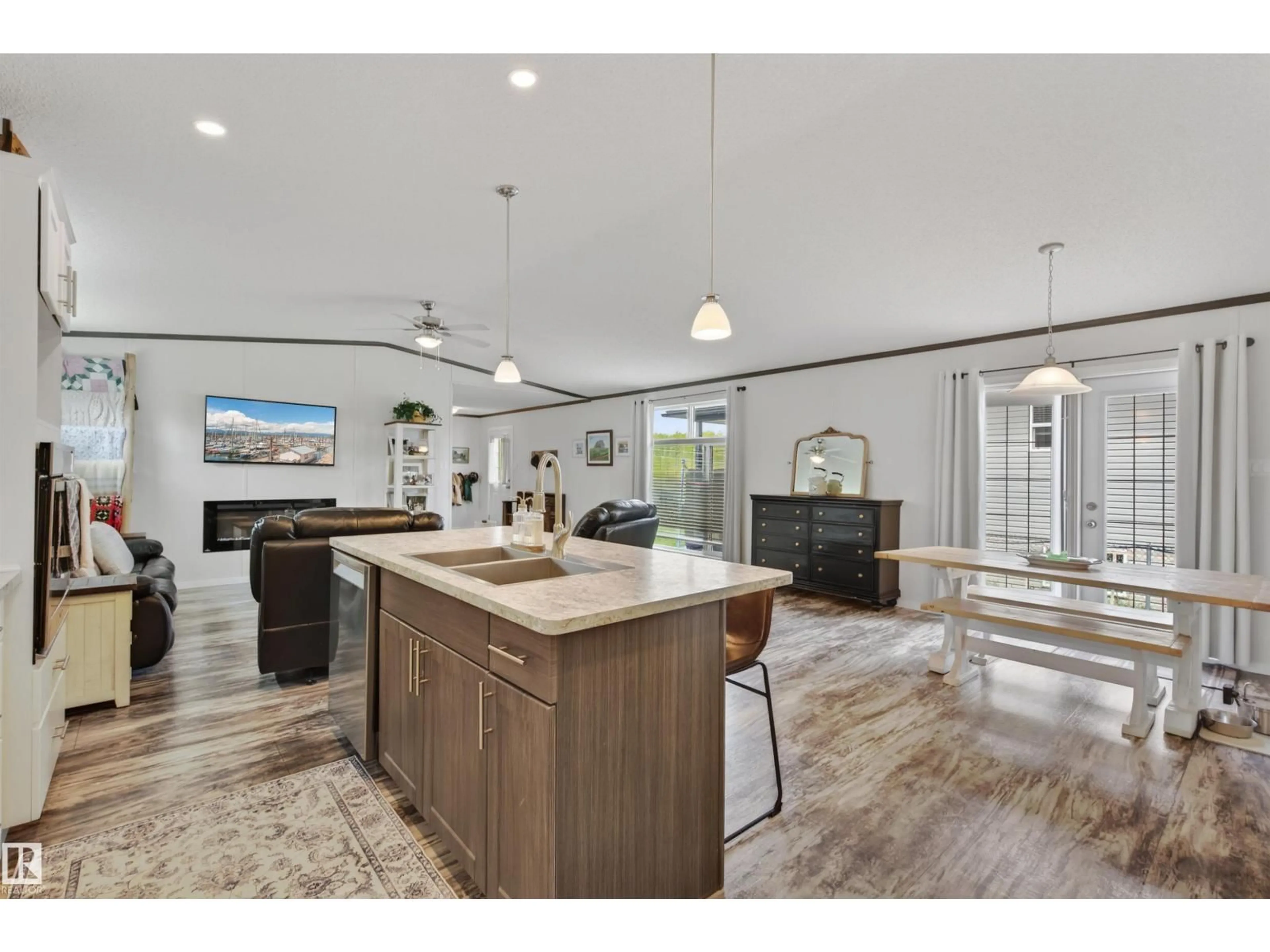 Open concept kitchen, unknown for 4819 52 ST, Ardmore Alberta T0A0B0