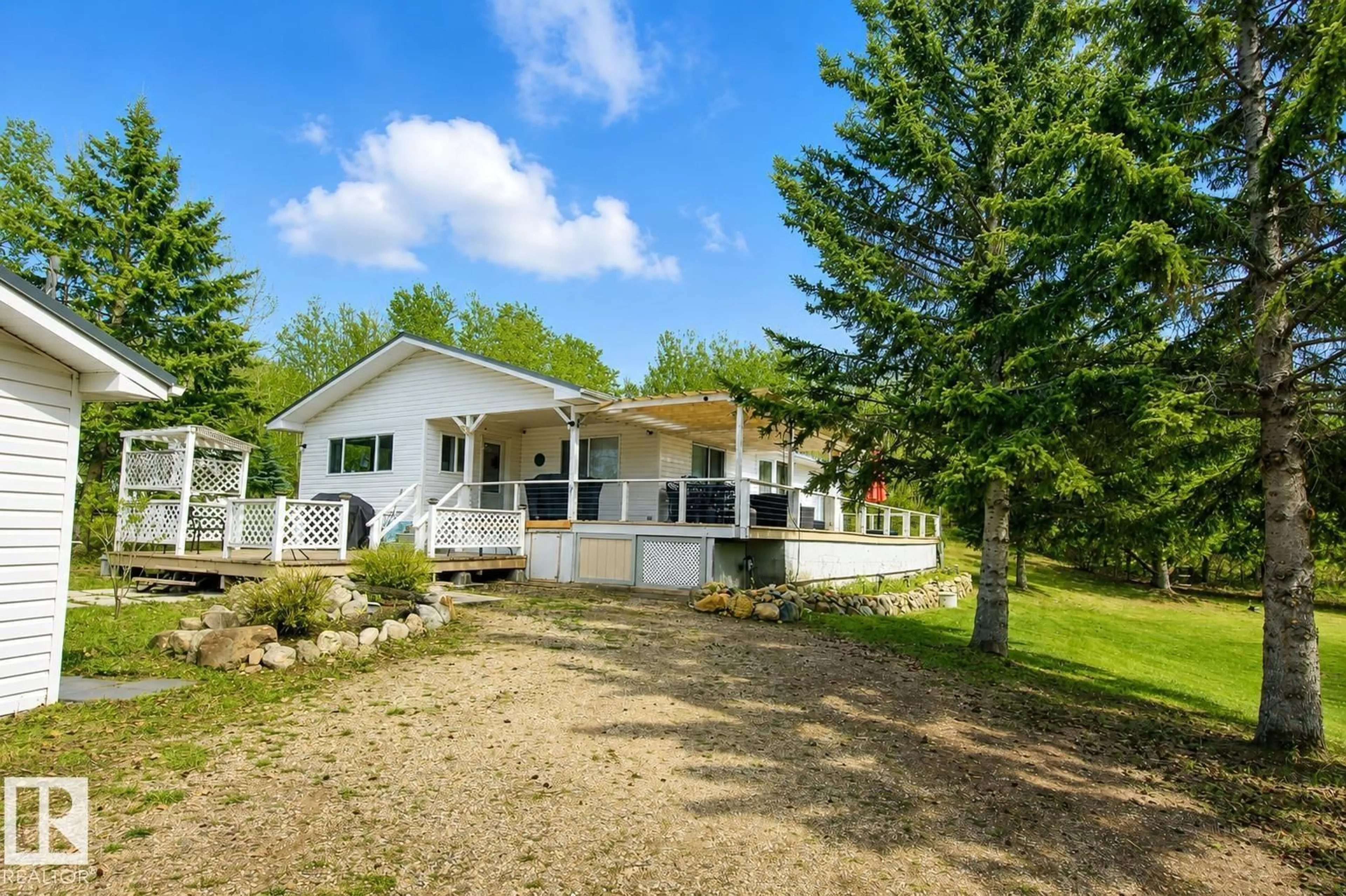 A pic from outside/outdoor area/front of a property/back of a property/a pic from drone, unknown for 60245 - 366 RANGE ROAD 164, Rural Smoky Lake County Alberta T0A3C0