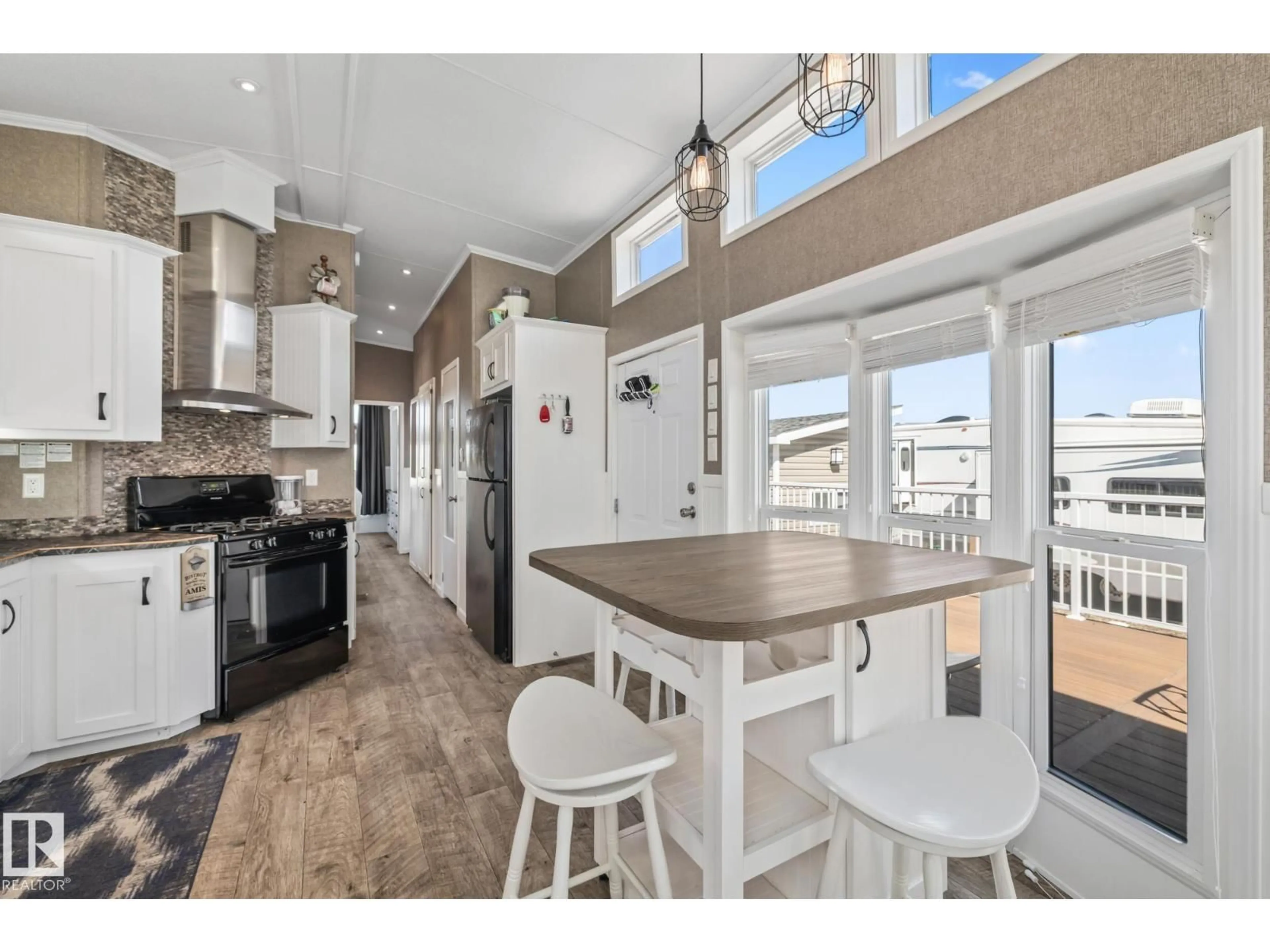 Open concept kitchen, unknown for 565 53126 RGE ROAD 70, Rural Parkland County Alberta T7Z1M1