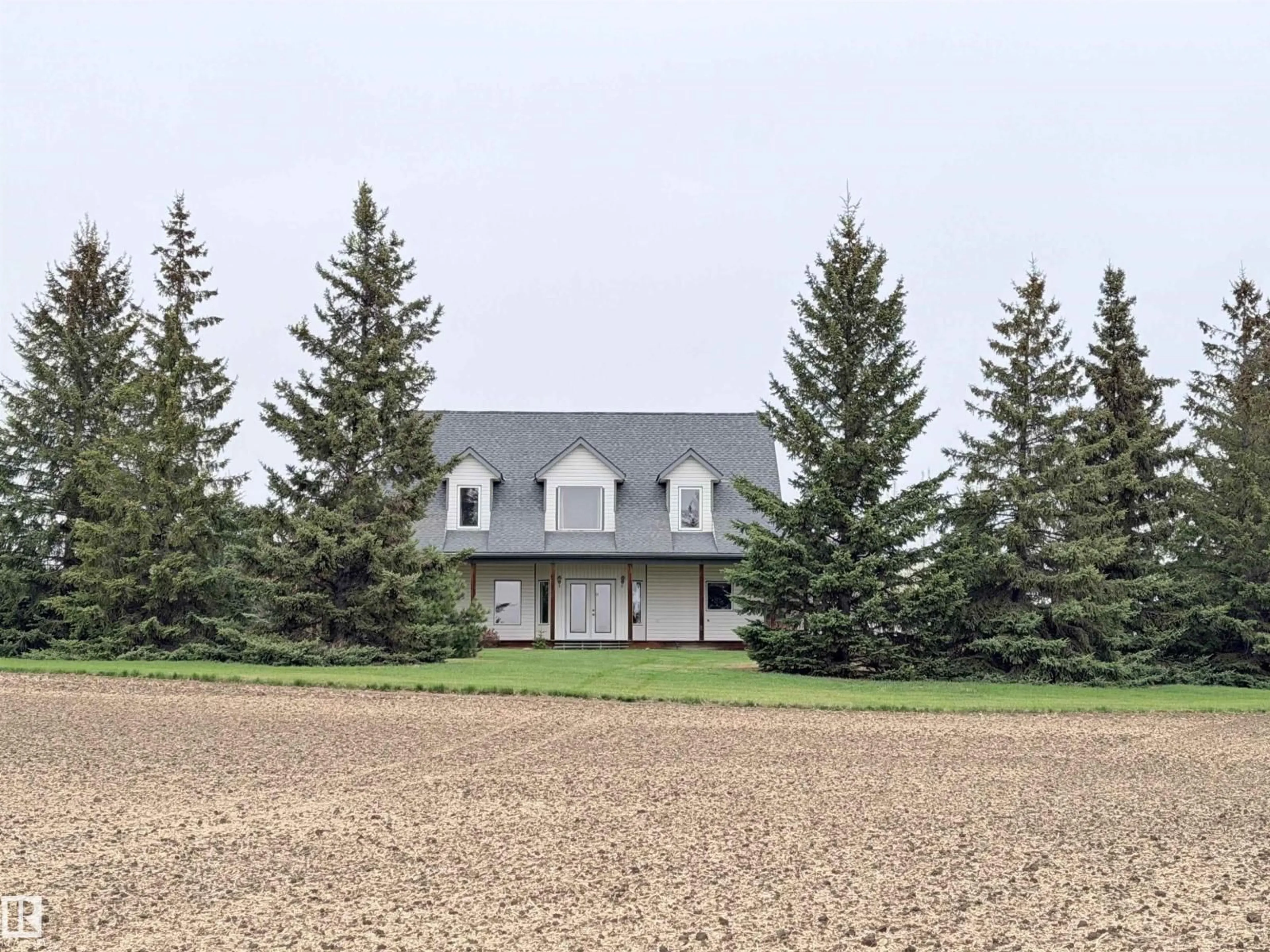 A pic from outside/outdoor area/front of a property/back of a property/a pic from drone, unknown for 60215 RGE ROAD 13, Rural Westlock County Alberta T7P2N9