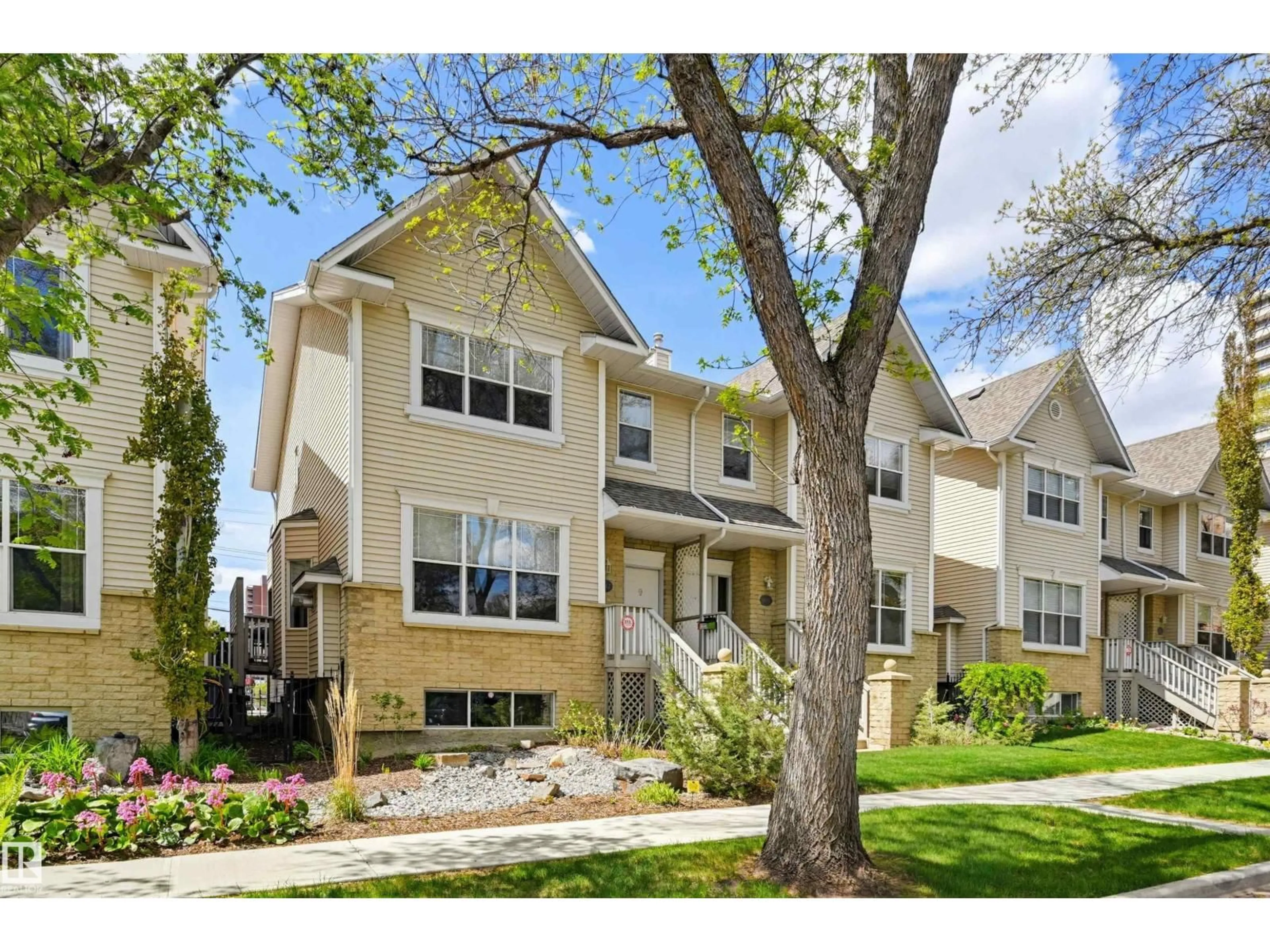 Unknown for 8612 108A ST NW, Edmonton Alberta T6E4M8