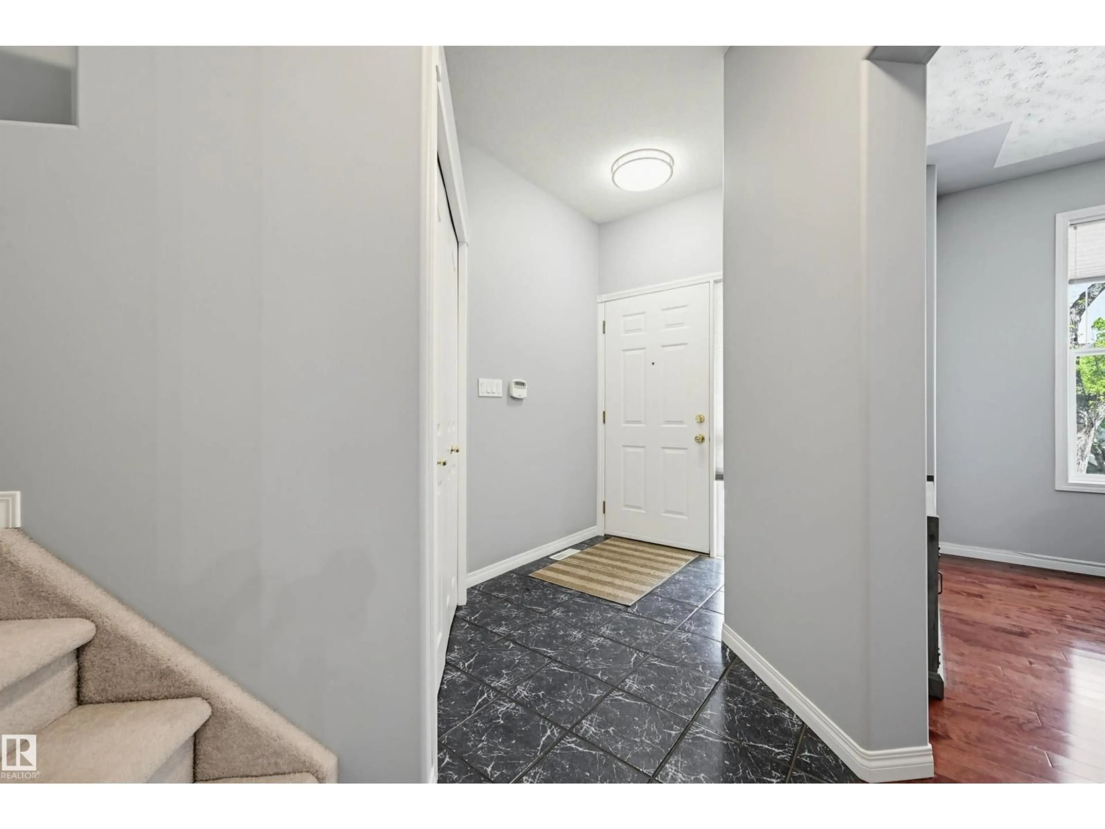 Indoor entryway for 8612 108A ST NW, Edmonton Alberta T6E4M8