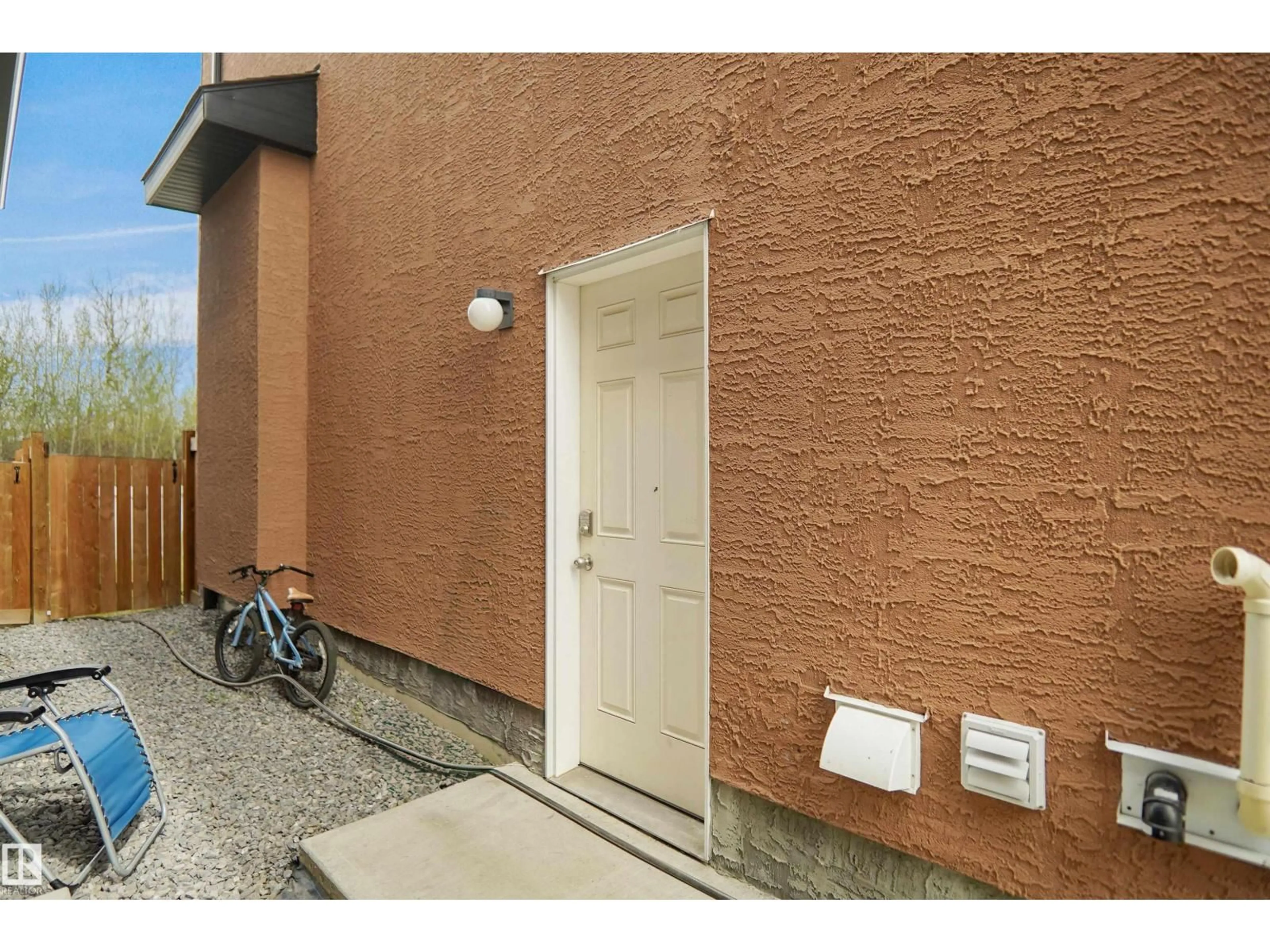 Unknown for 6108 173 AVE, Edmonton Alberta T5Y3W3